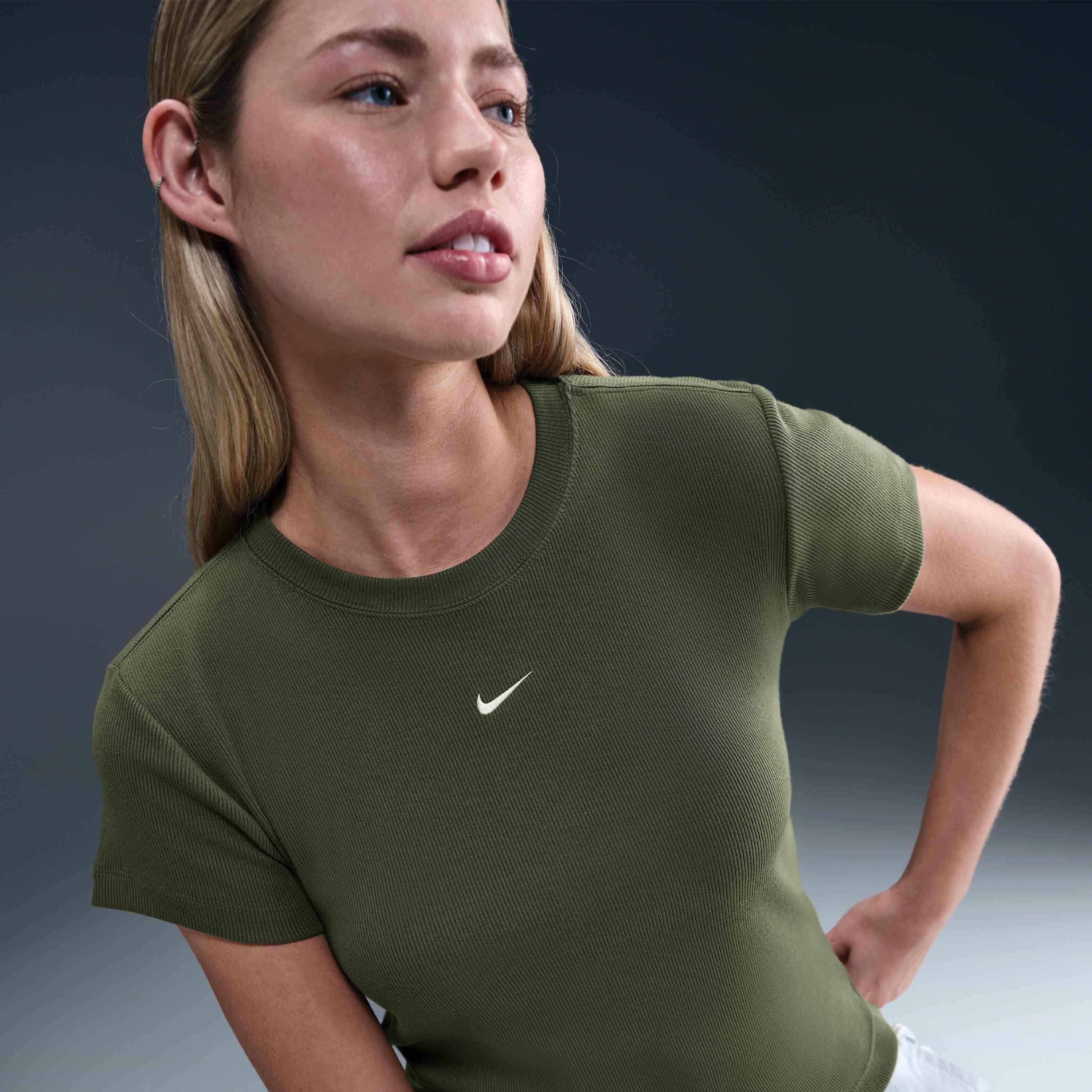 Nike Sportswear image number 2