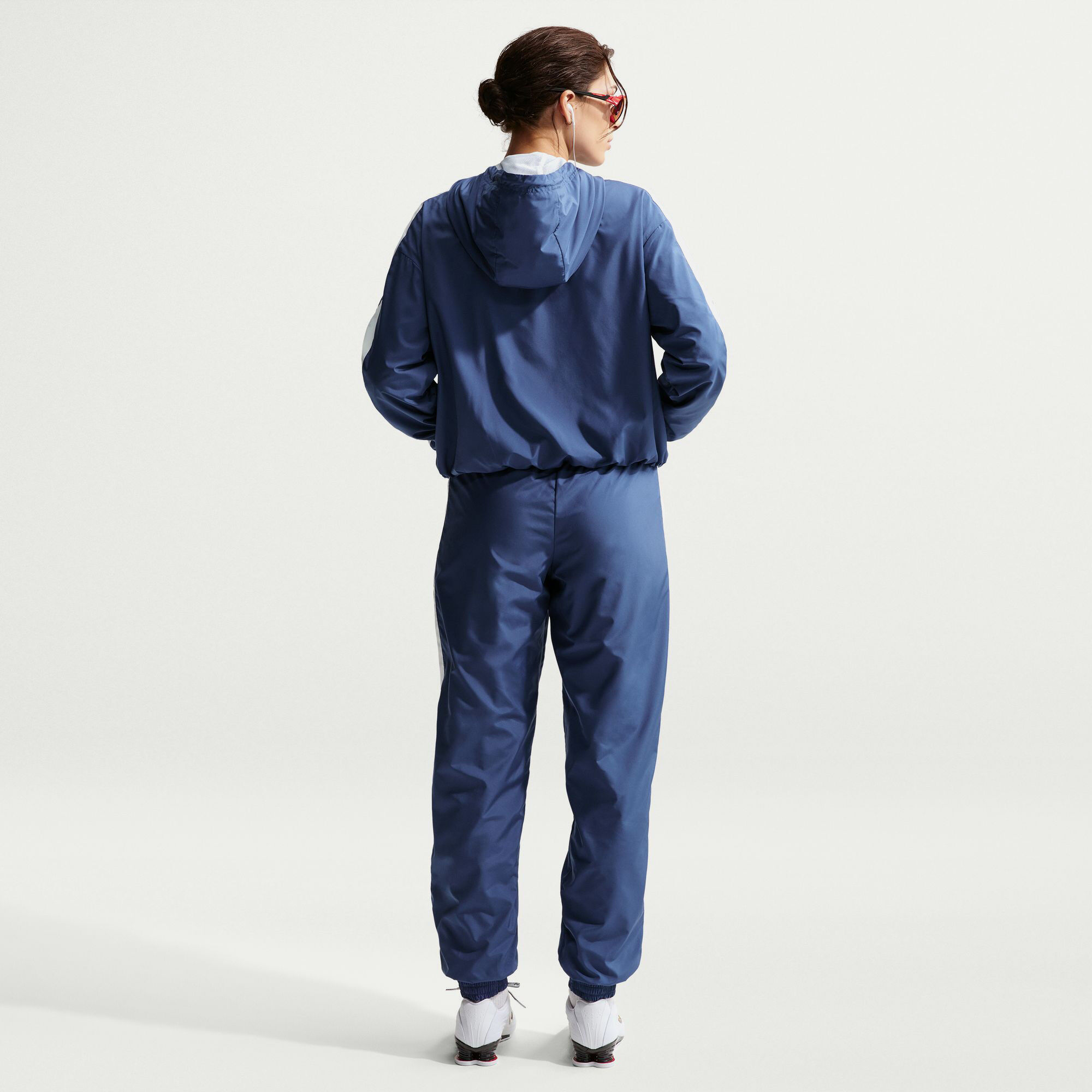 نايكي سبورتسوير كلاسيك ووفنز image number 2