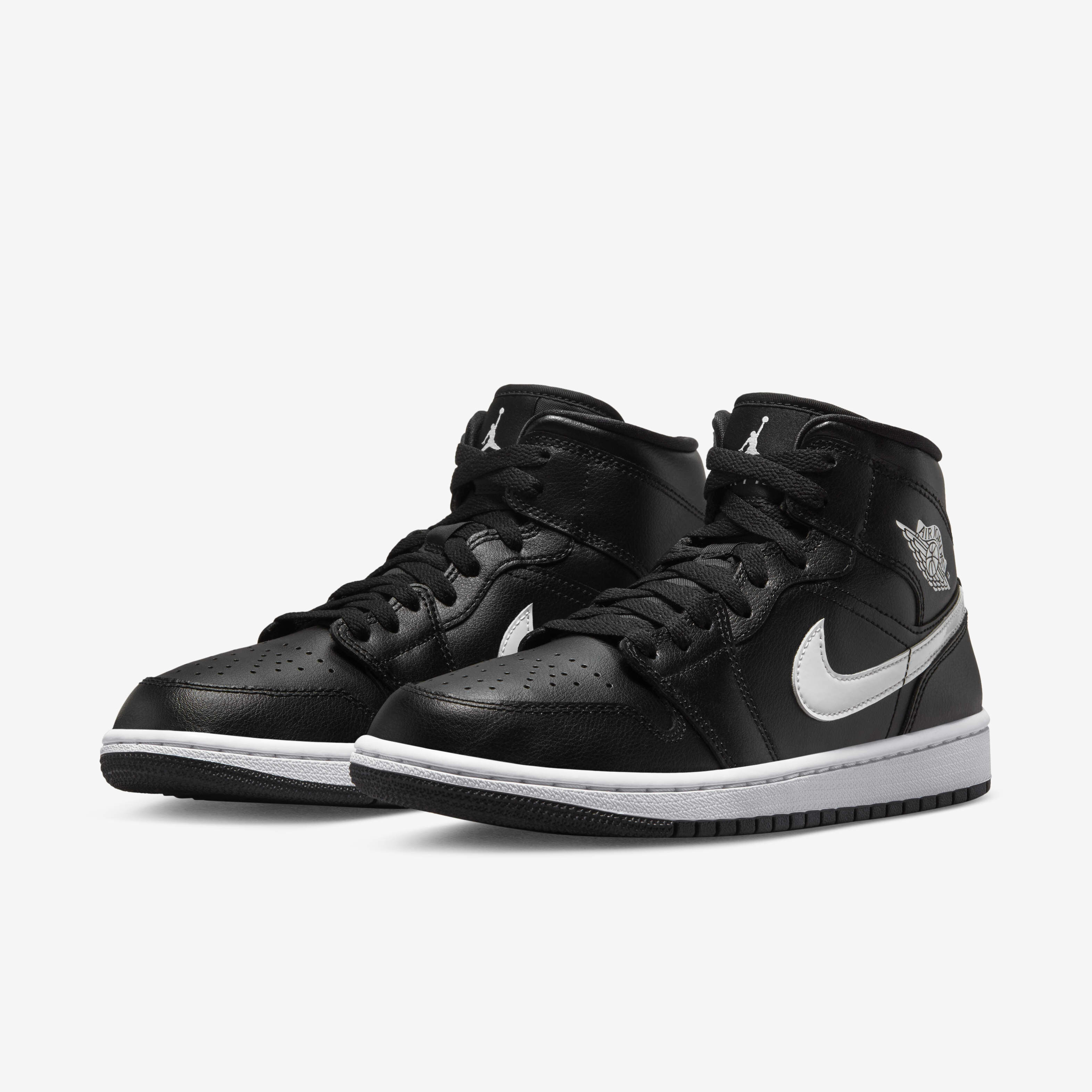 Air Jordan 1 Mid image number 4