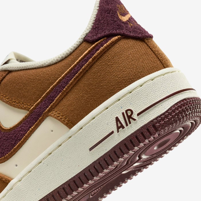 Nike Air Force 1 LV8 image number 7 Nike Air Force 1 LV8 image number 7
