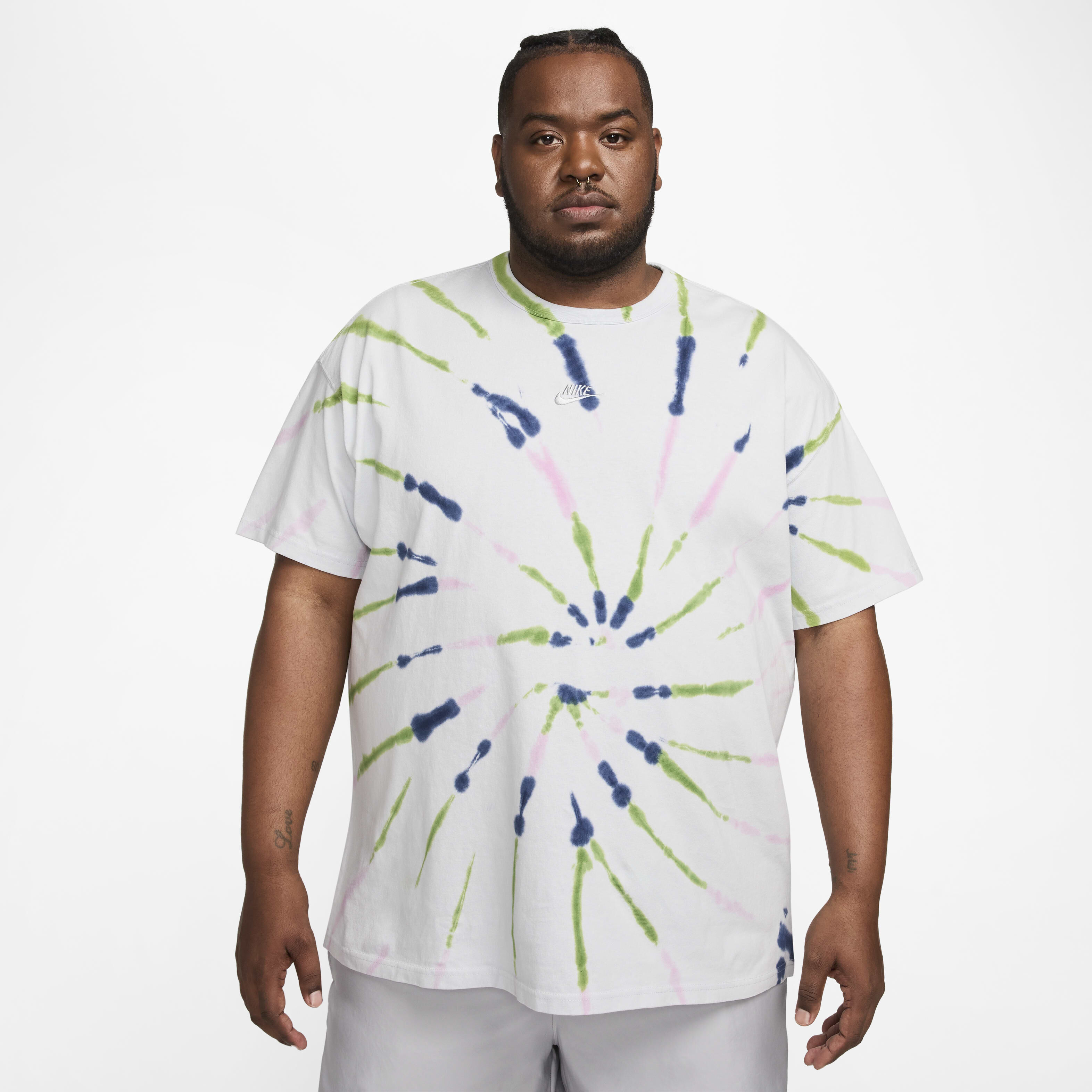 ★Nike★ Sportswear Premium Essential Max90 T-shirt M Deep N Nike Sportswear Premium Essentials Men's Max90 T-Shirt. Nike.com