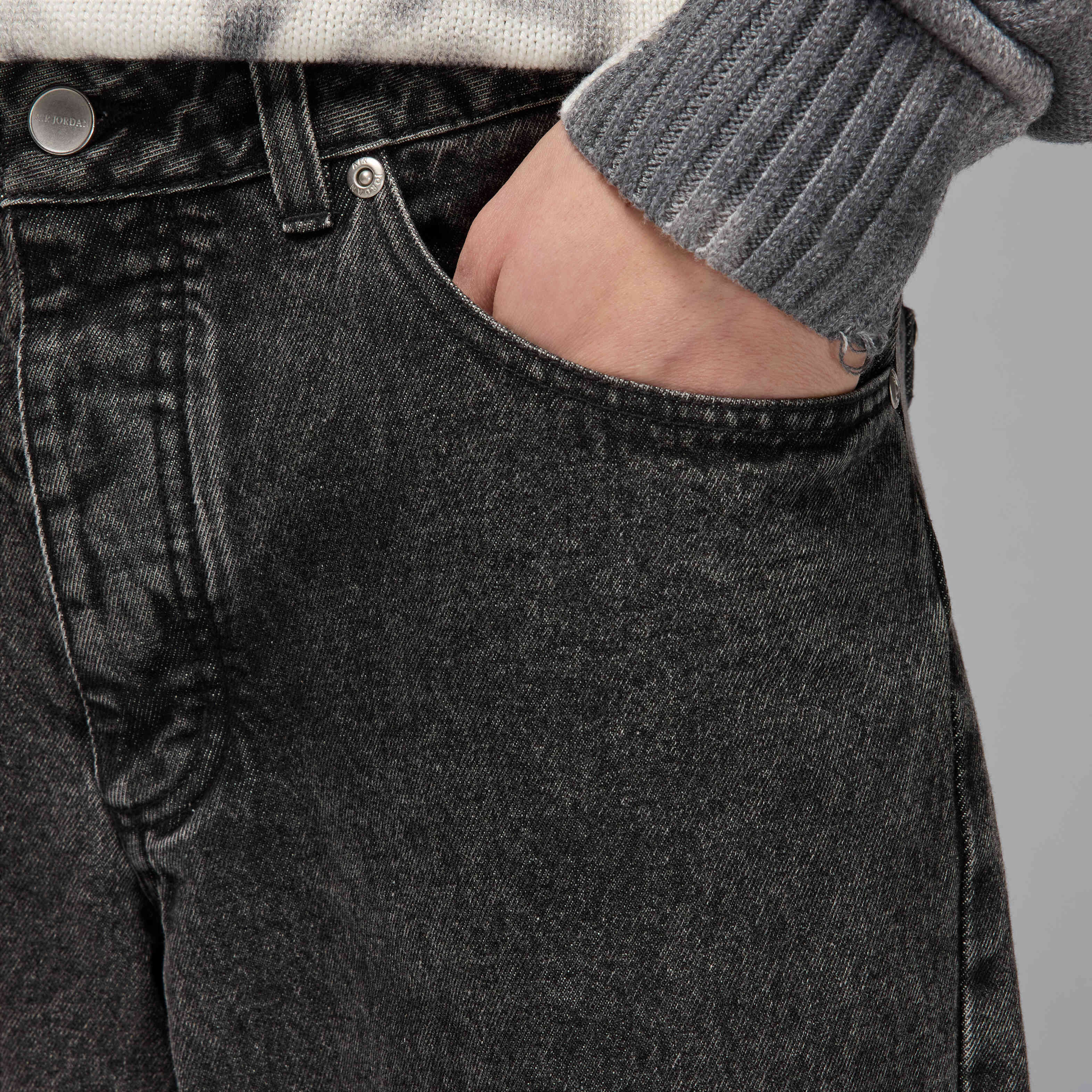 Air Jordan image number 2