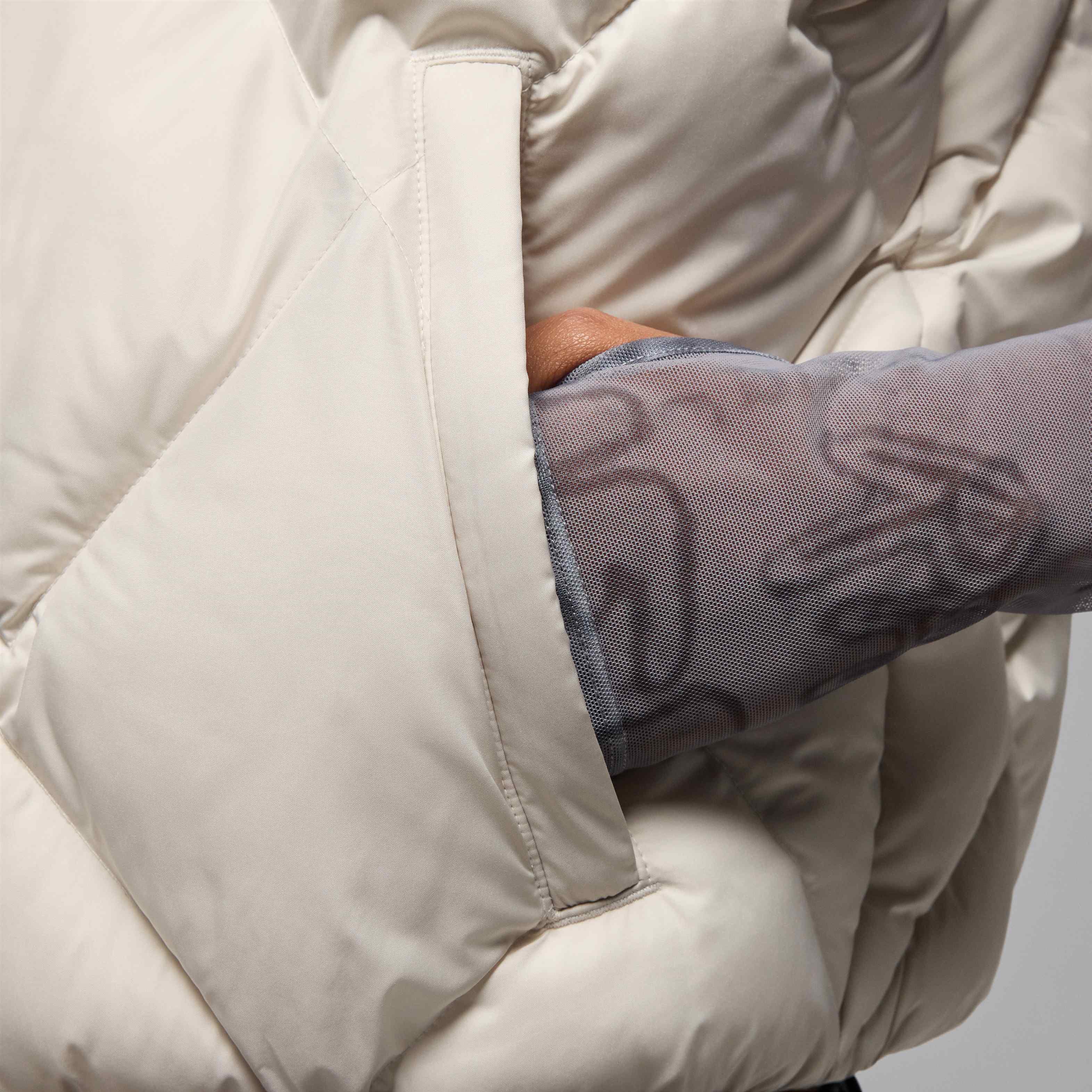 Jordan Brooklyn image number 4