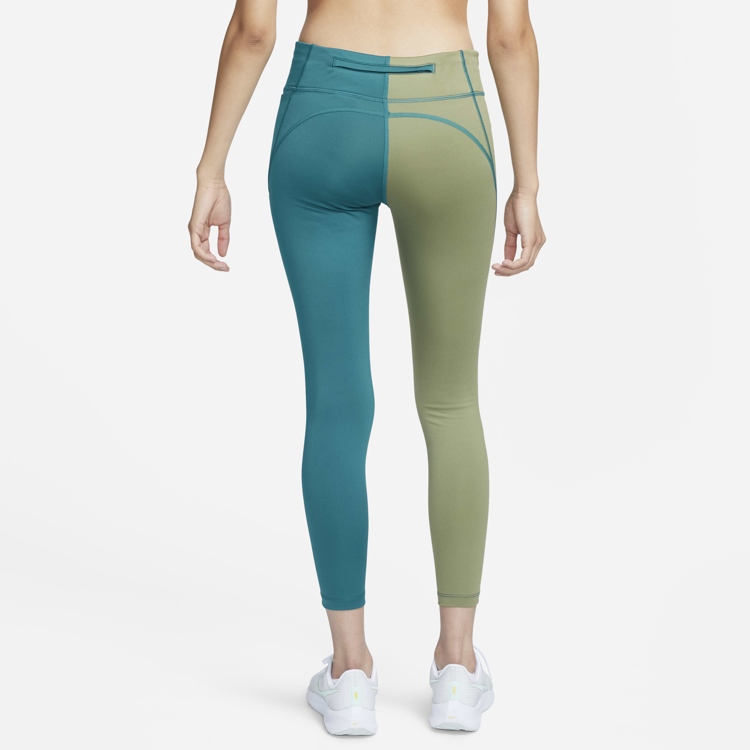 نايكي فاست image number 1