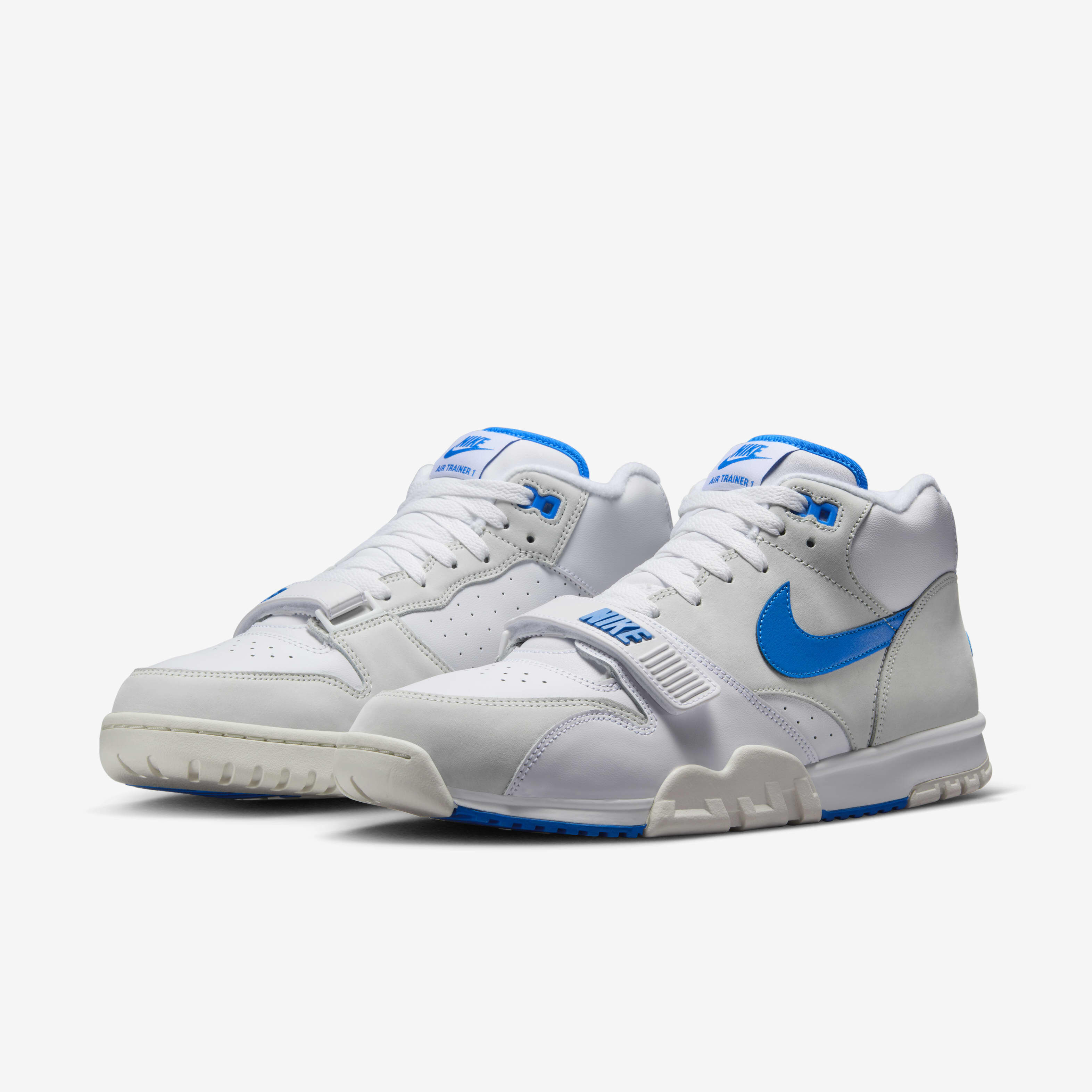 Nike air trainers white clearance