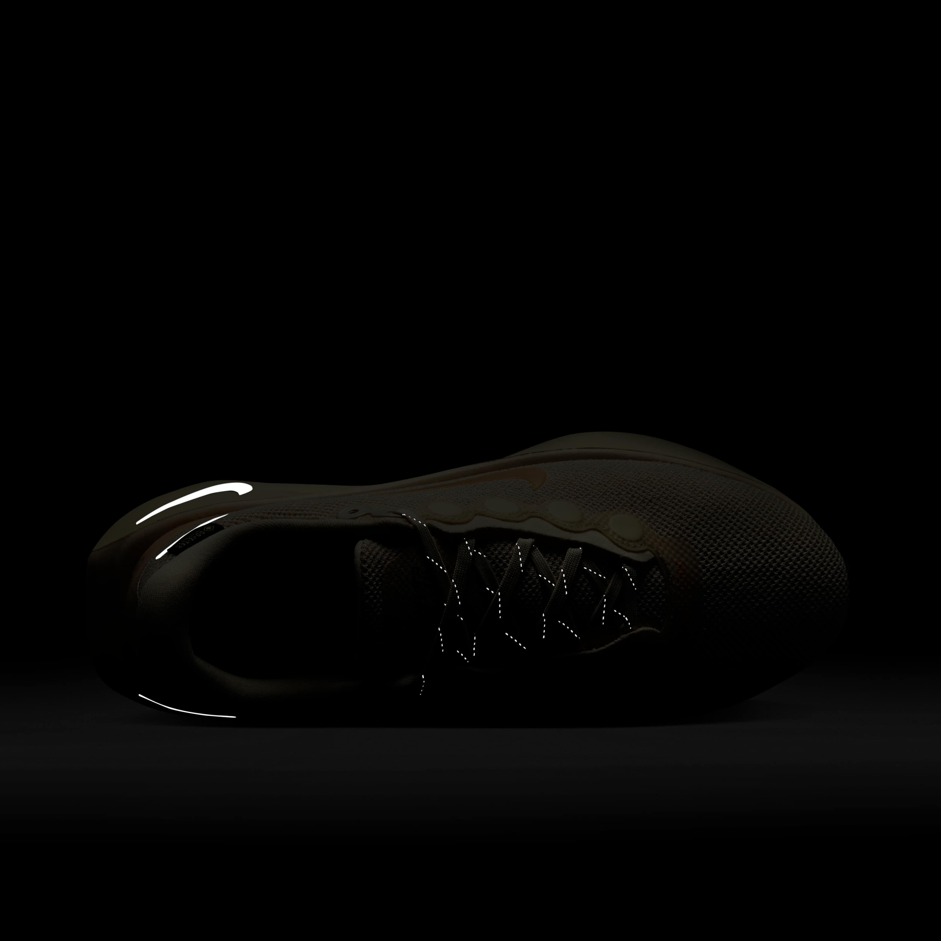 نايكي موتيفا جور-تكس image number 8