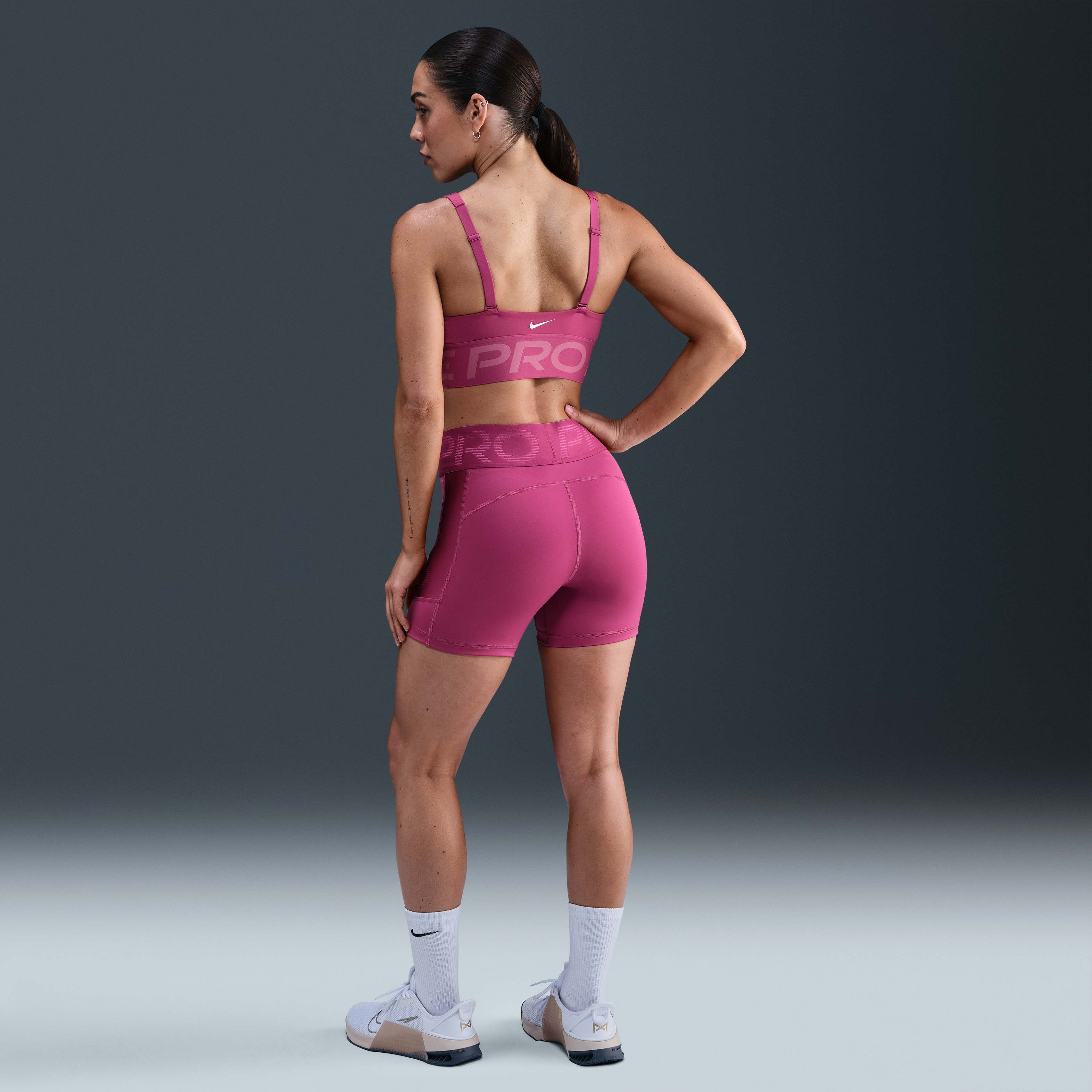 نايكي برو اندي بلانج image number 4