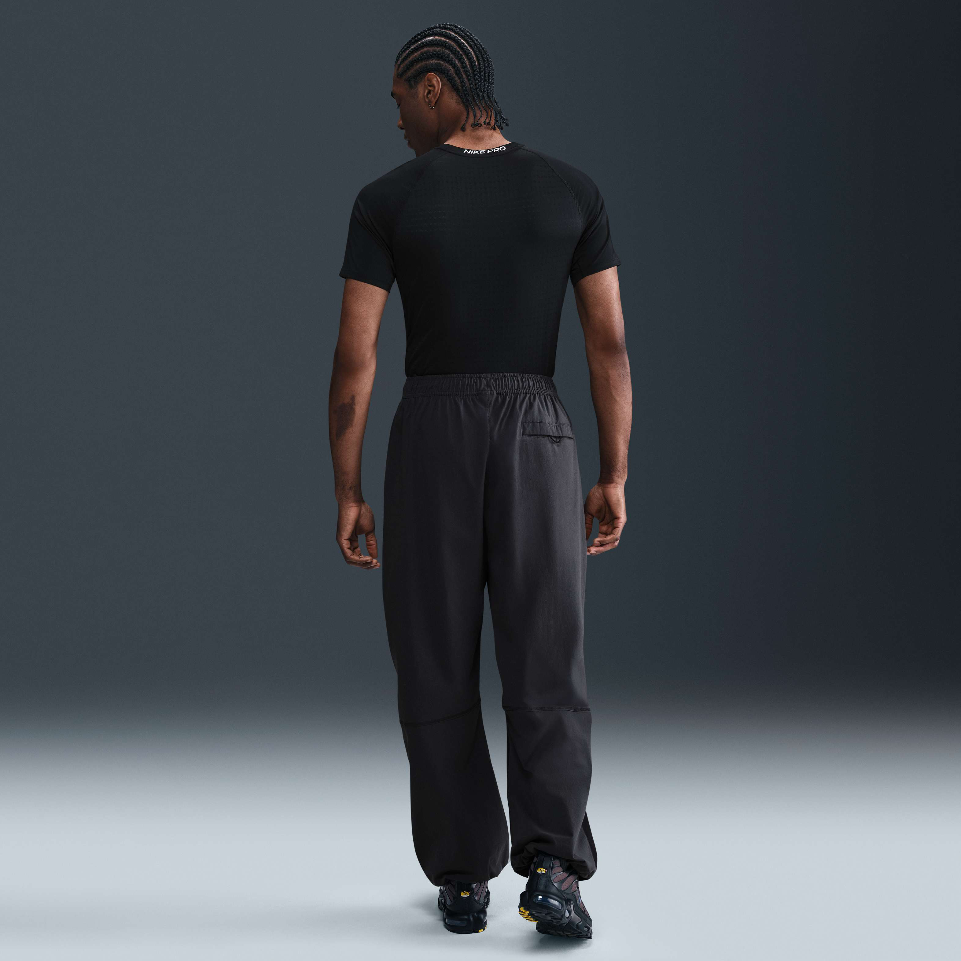 نايكي تك image number 3