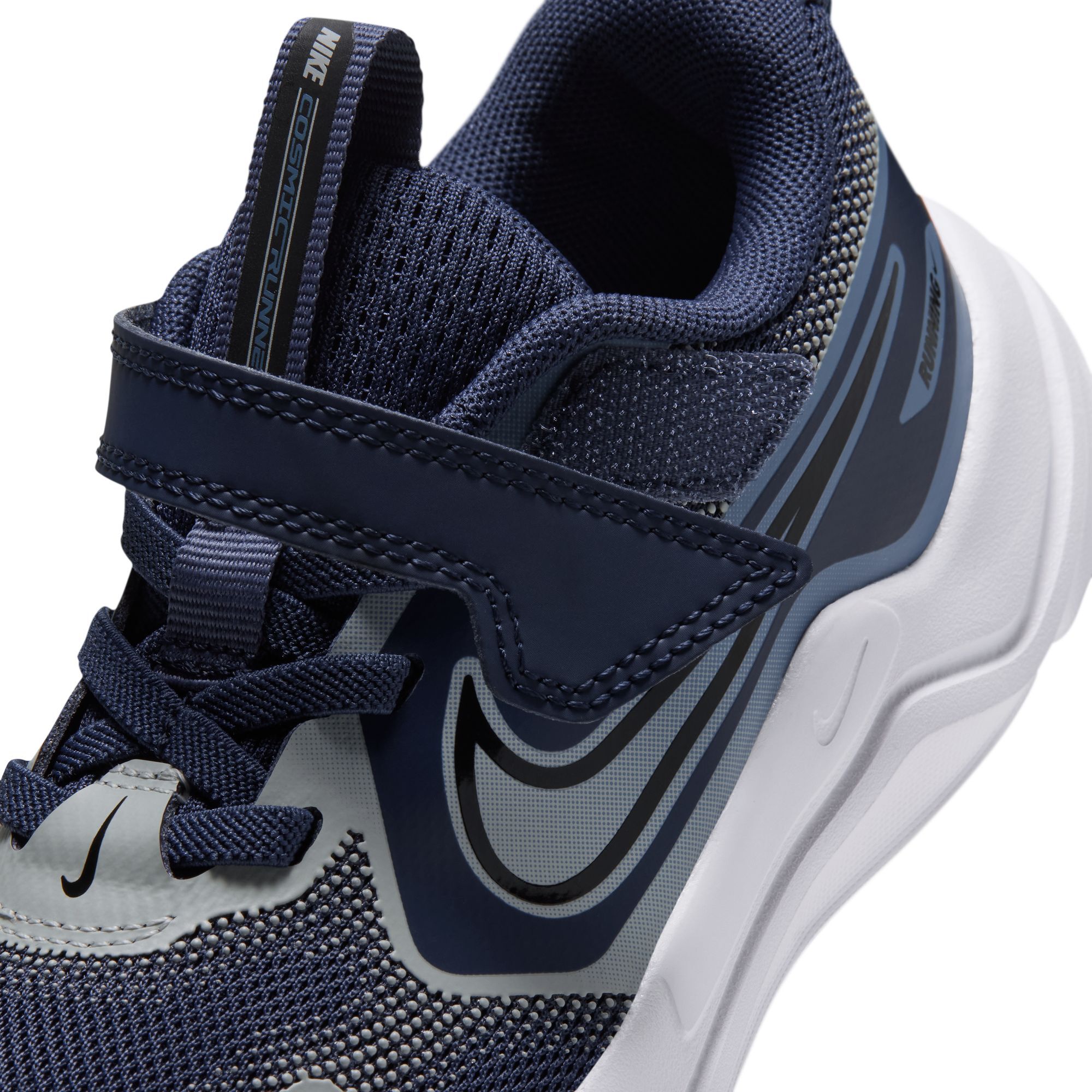 Nike Cosmic Runner image number 9