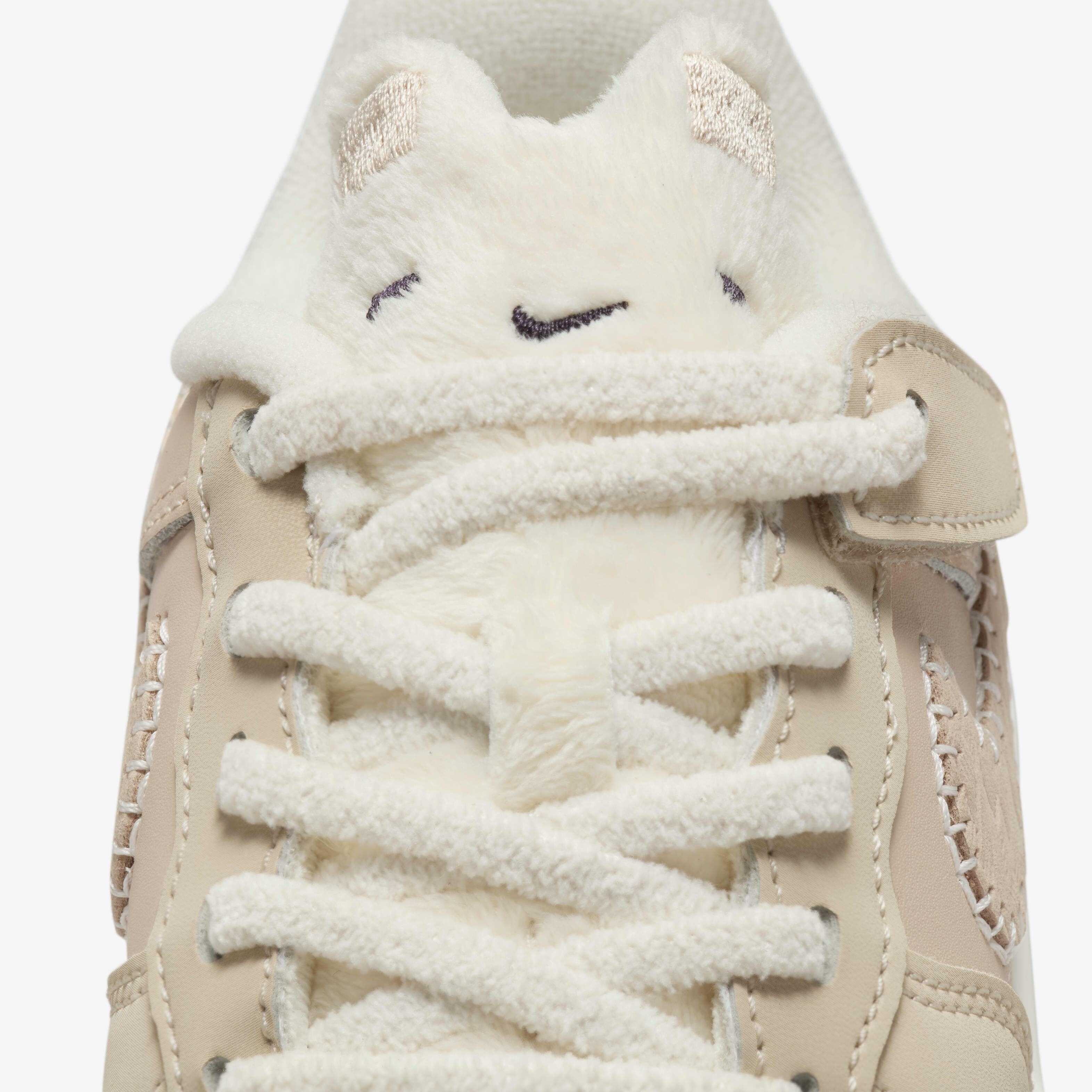 Nike Force 1 Low SE EasyOn image number 8