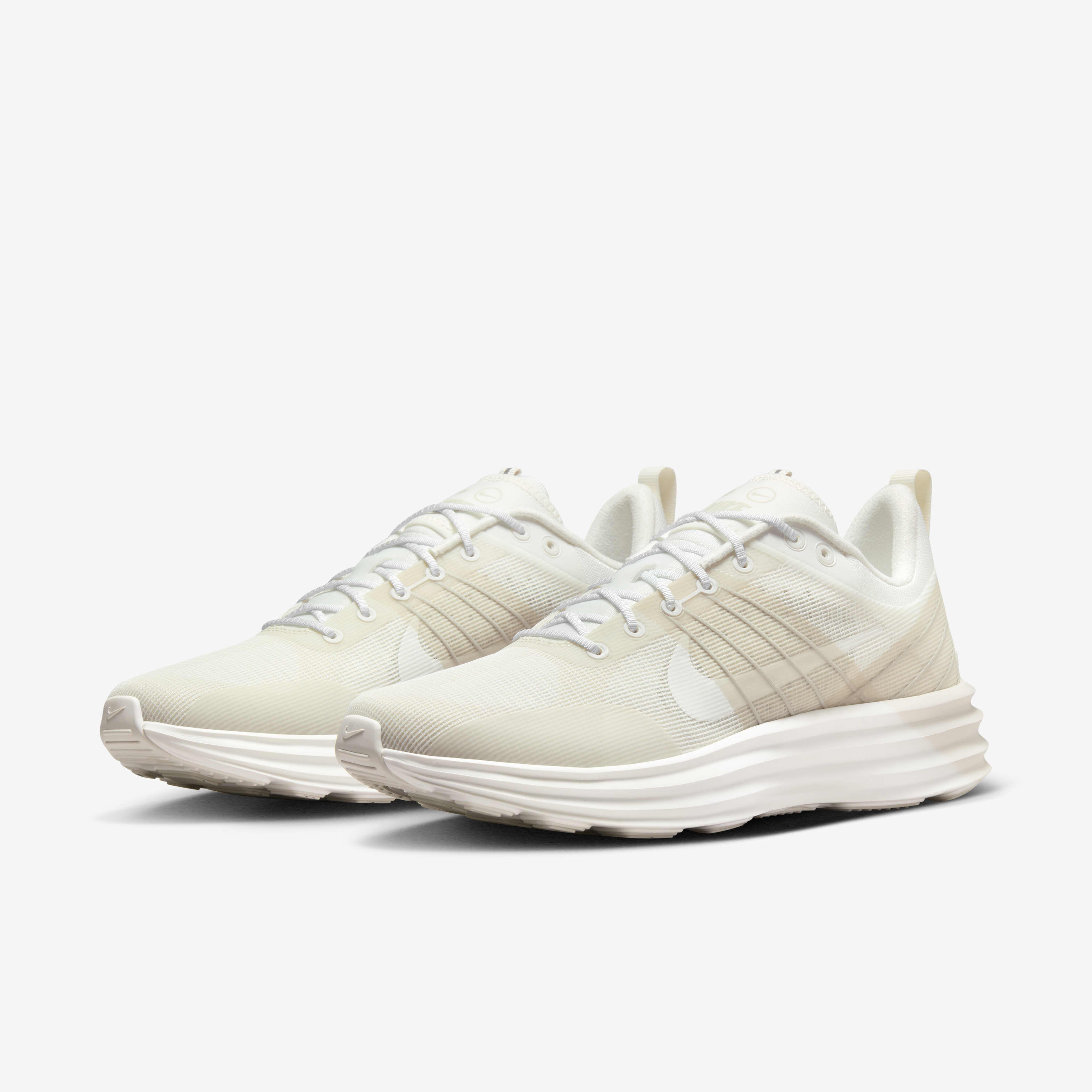 Nike lunar tennis shoes top