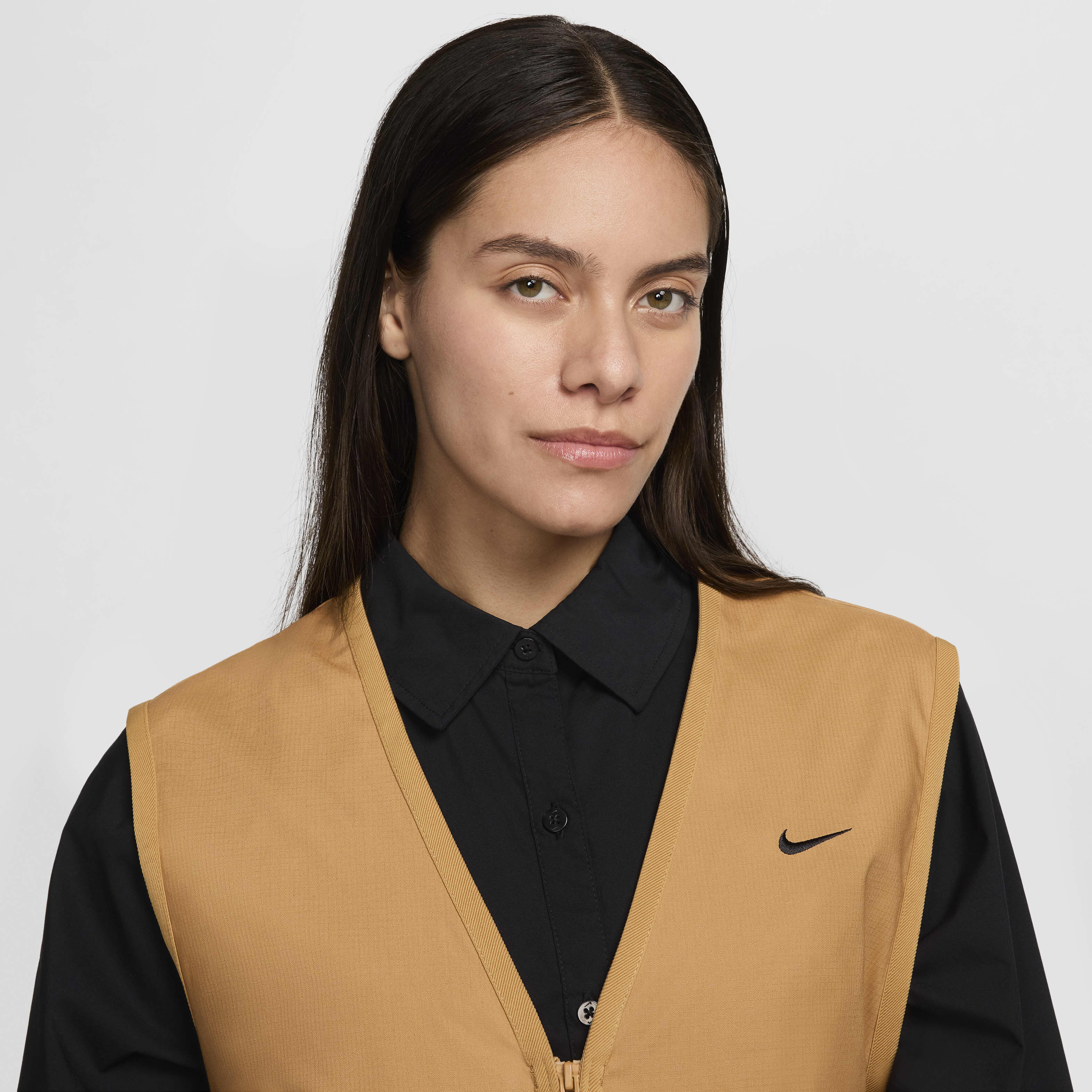 Nike Sportswear Essential image number 2
