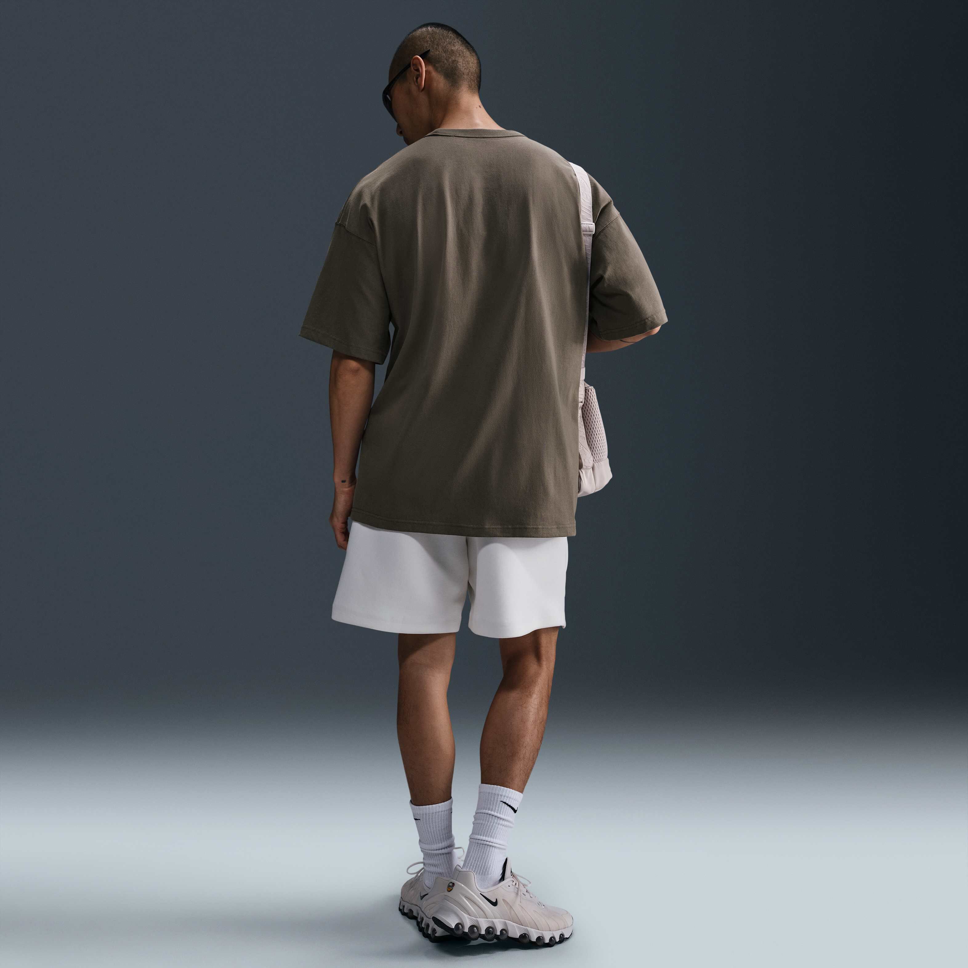 ◆Nike◆ Sportswear Premium Essentials Men's Oversized T-Sh Nike Sportswear Premium Essentials Men's Oversized T-Shirt