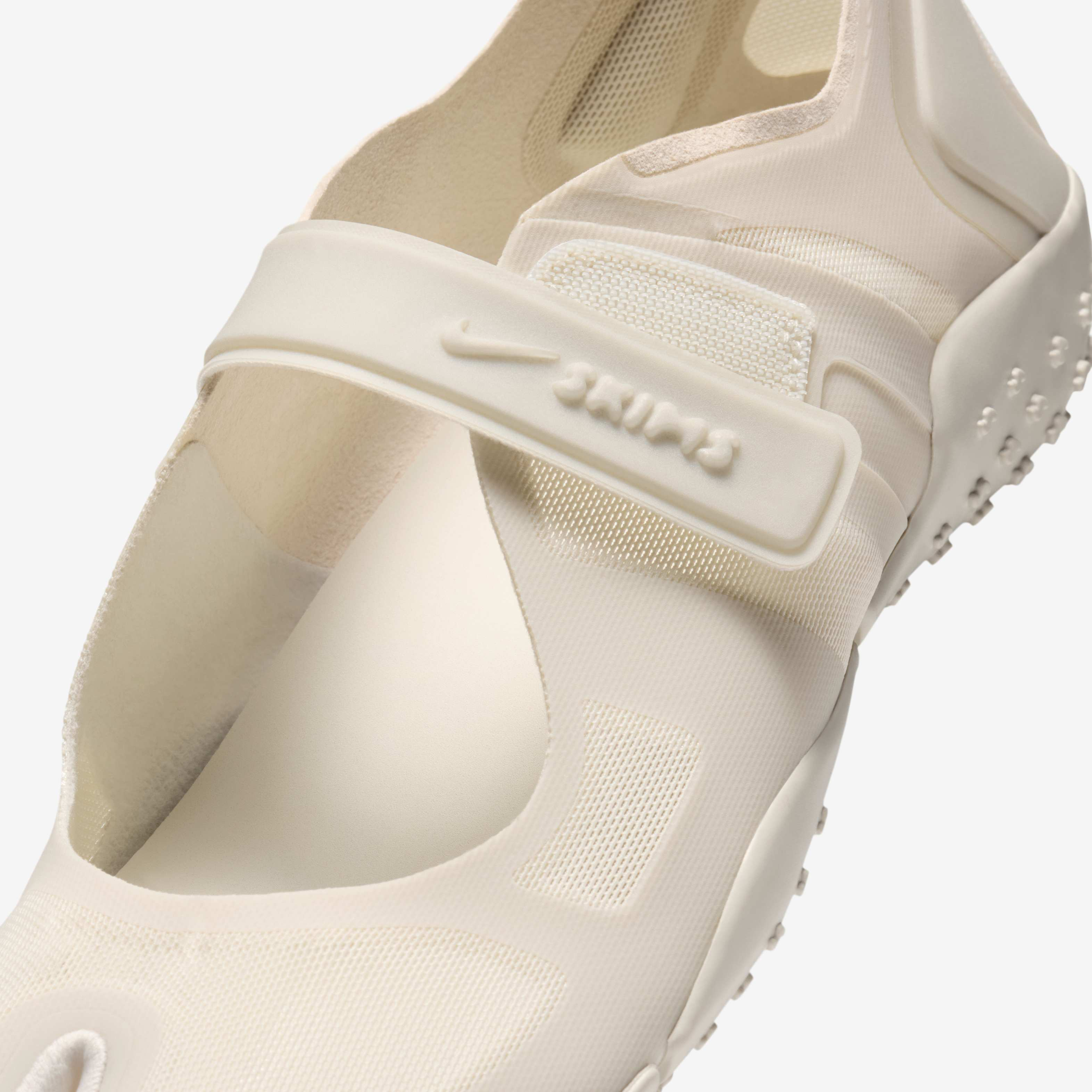 NikeSKIMS Rift Mesh image number 6