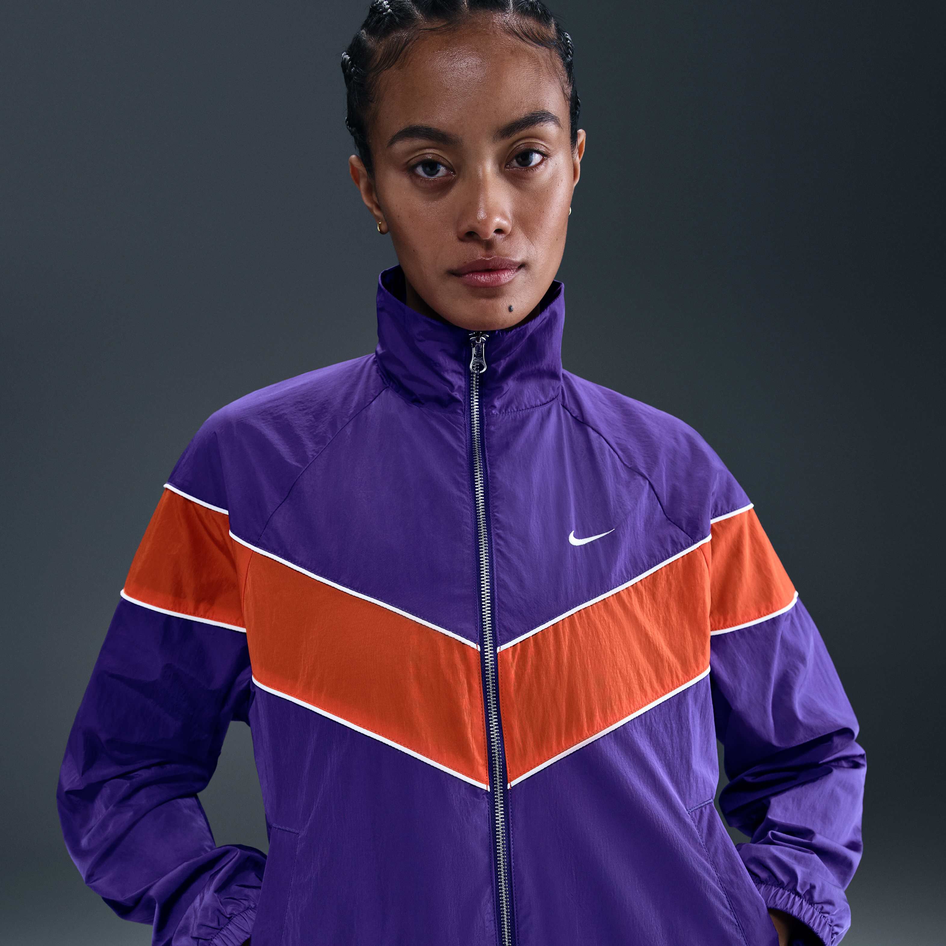 ジャケット Nike Sportswear Windrunner Women's Loose UV Protection Wove Nike Windrunner Women's Loose UV Woven Full-Zip Jacket. Nike.com
