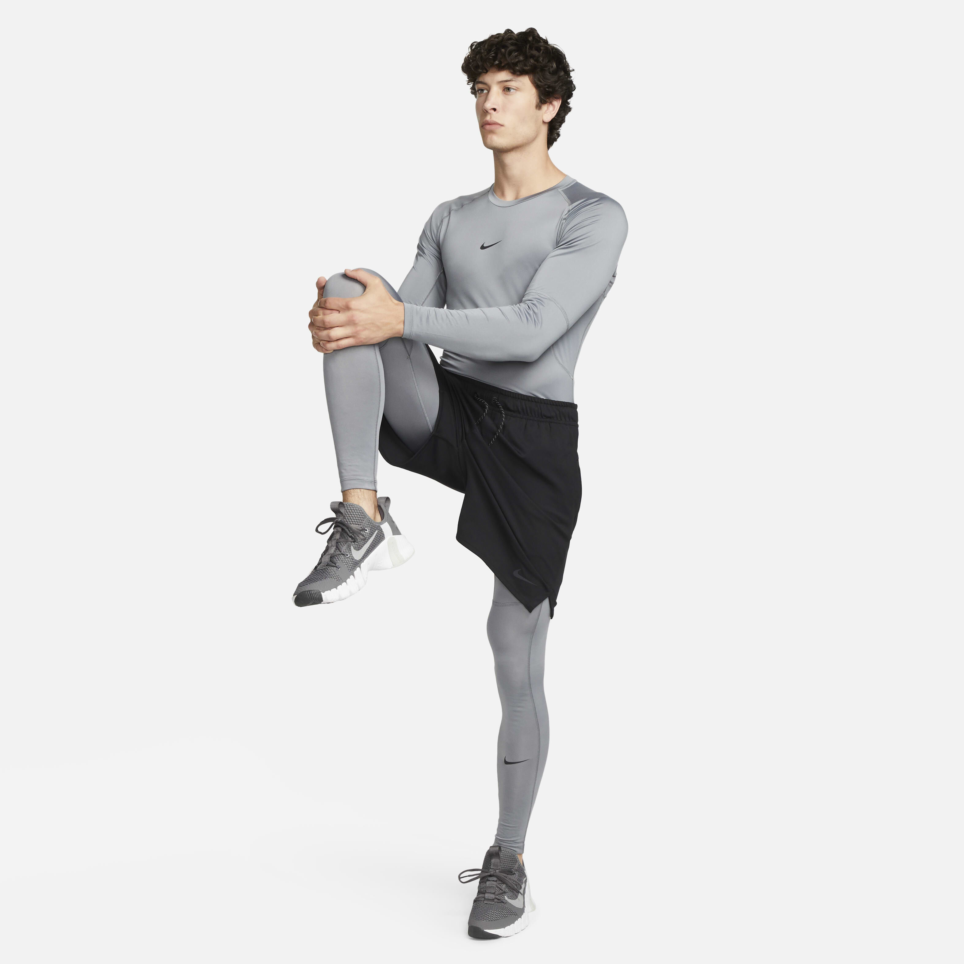 ★★Nike★★ Pro Dry Fit Tight Long Sleeve Fitness Top M Bla Nike Pro Dri-Fit Tight Long-Sleeve Fitness Top - Blue - 23