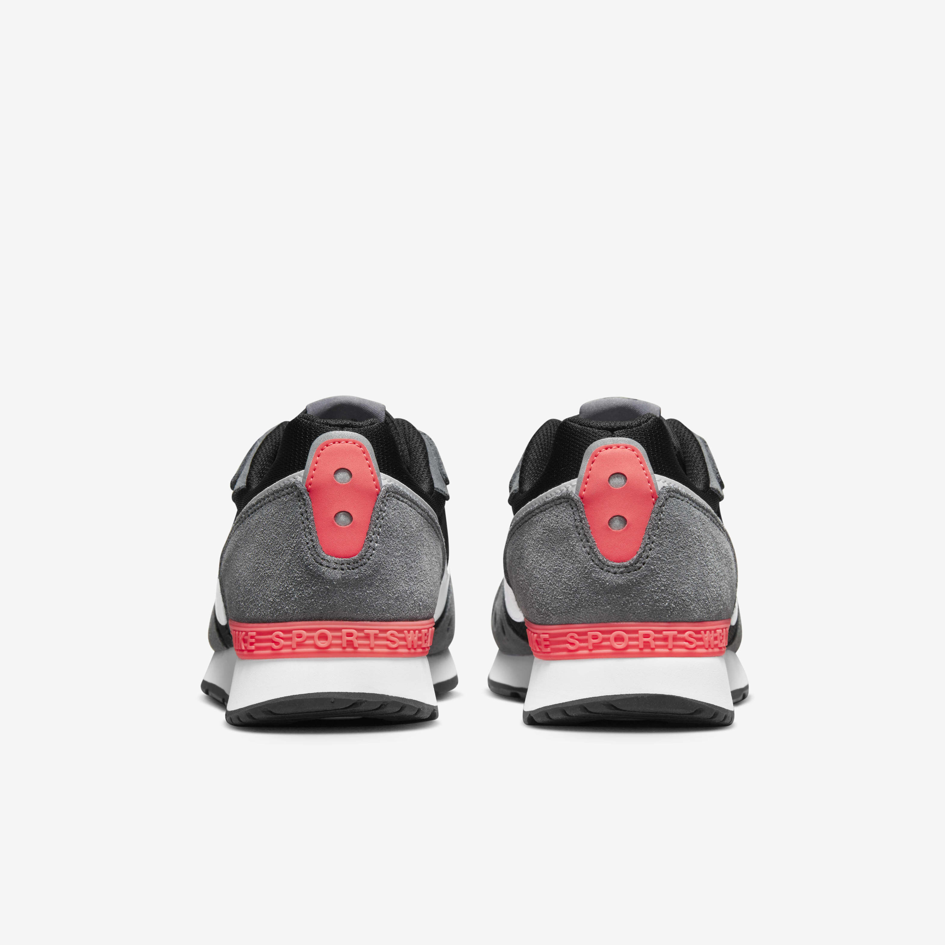 Nike Venture Runner image number 5