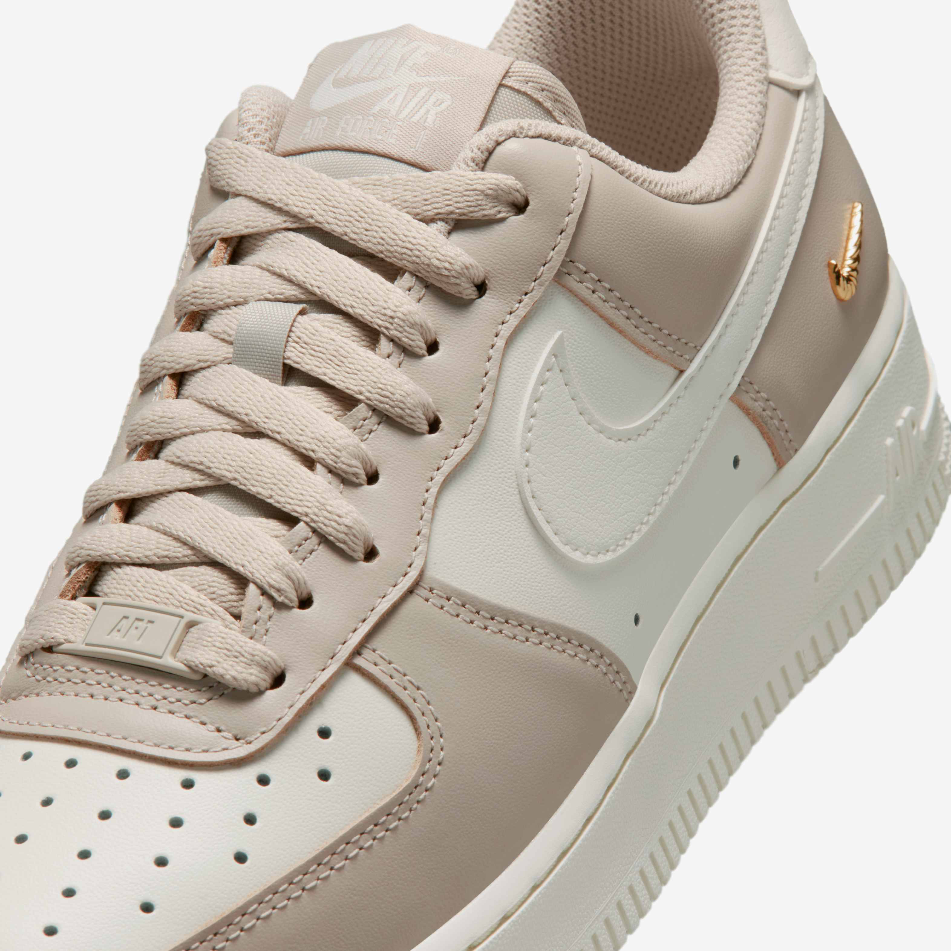 Nike Air Force 1 '07 image number 15
