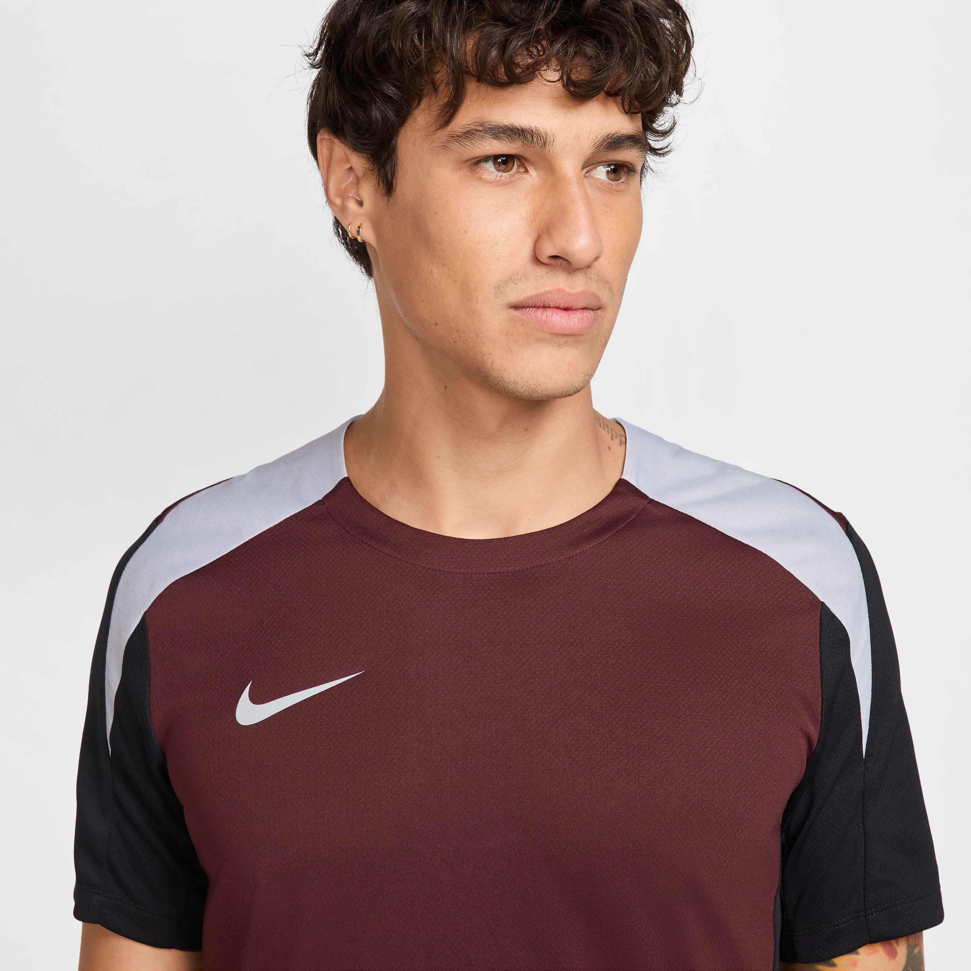 نايكي سترايك image number 2