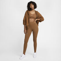 Nike Universa