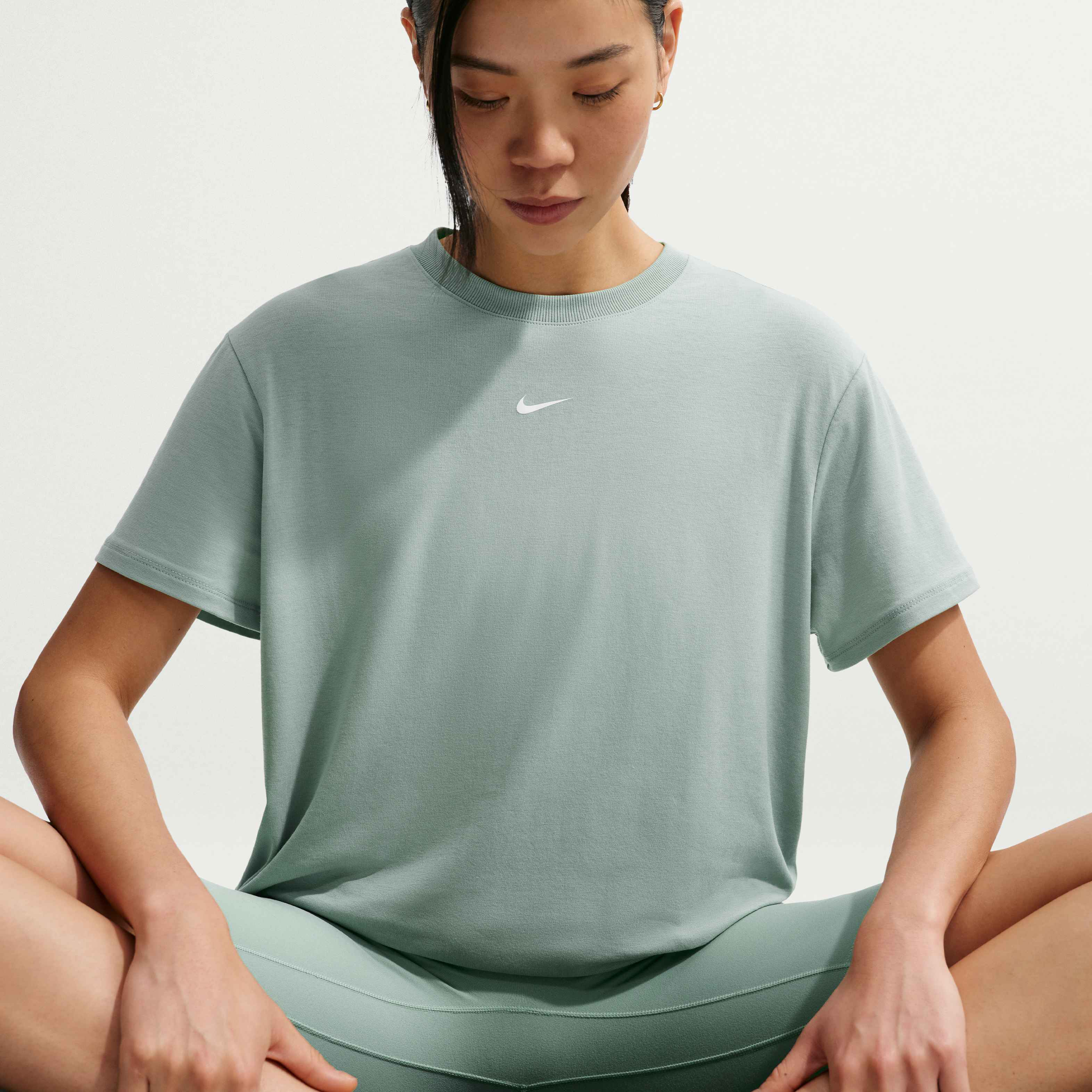 Nike One Relaxed image number 2