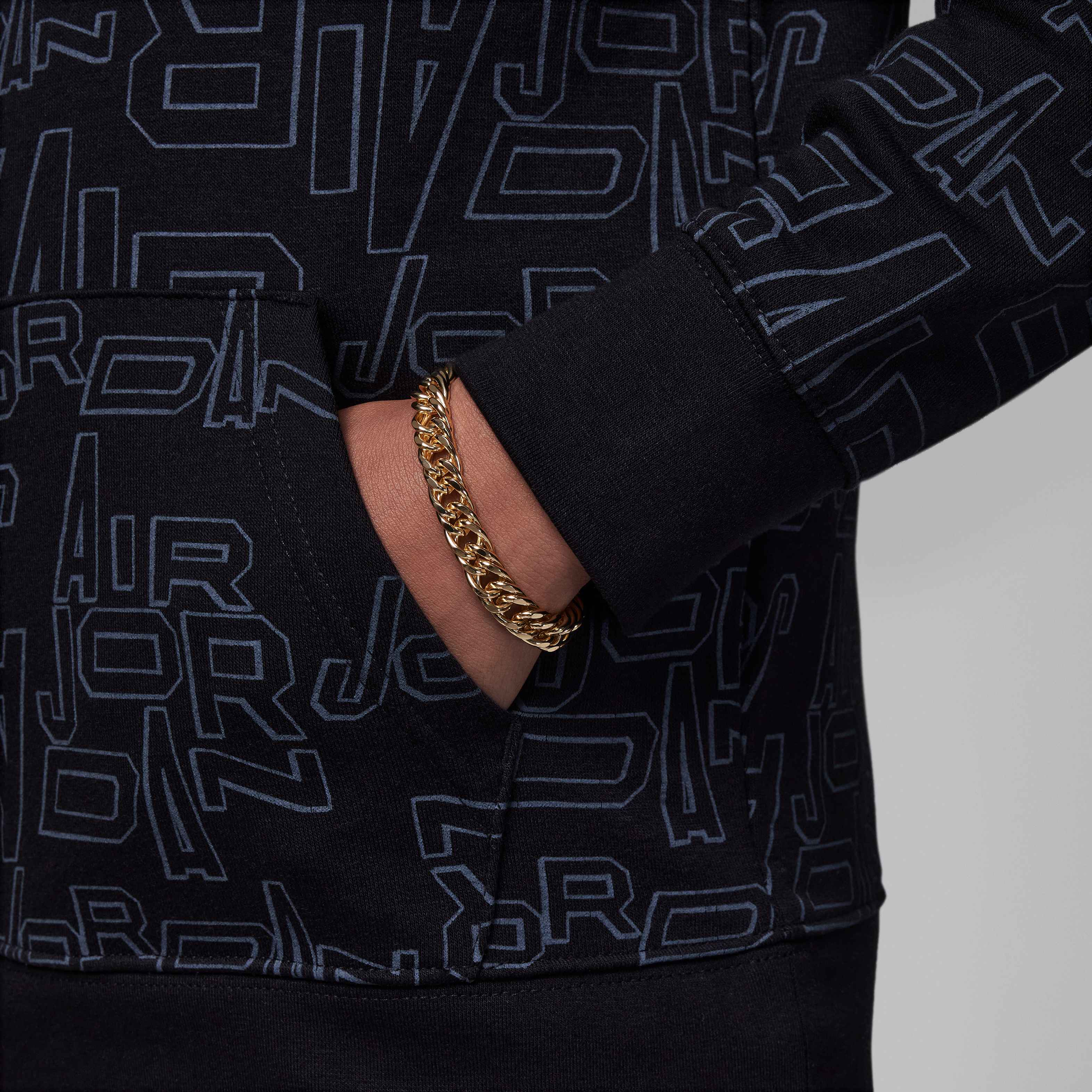 Jordan Take Flight Black and Gold Printed Pullover image number 3