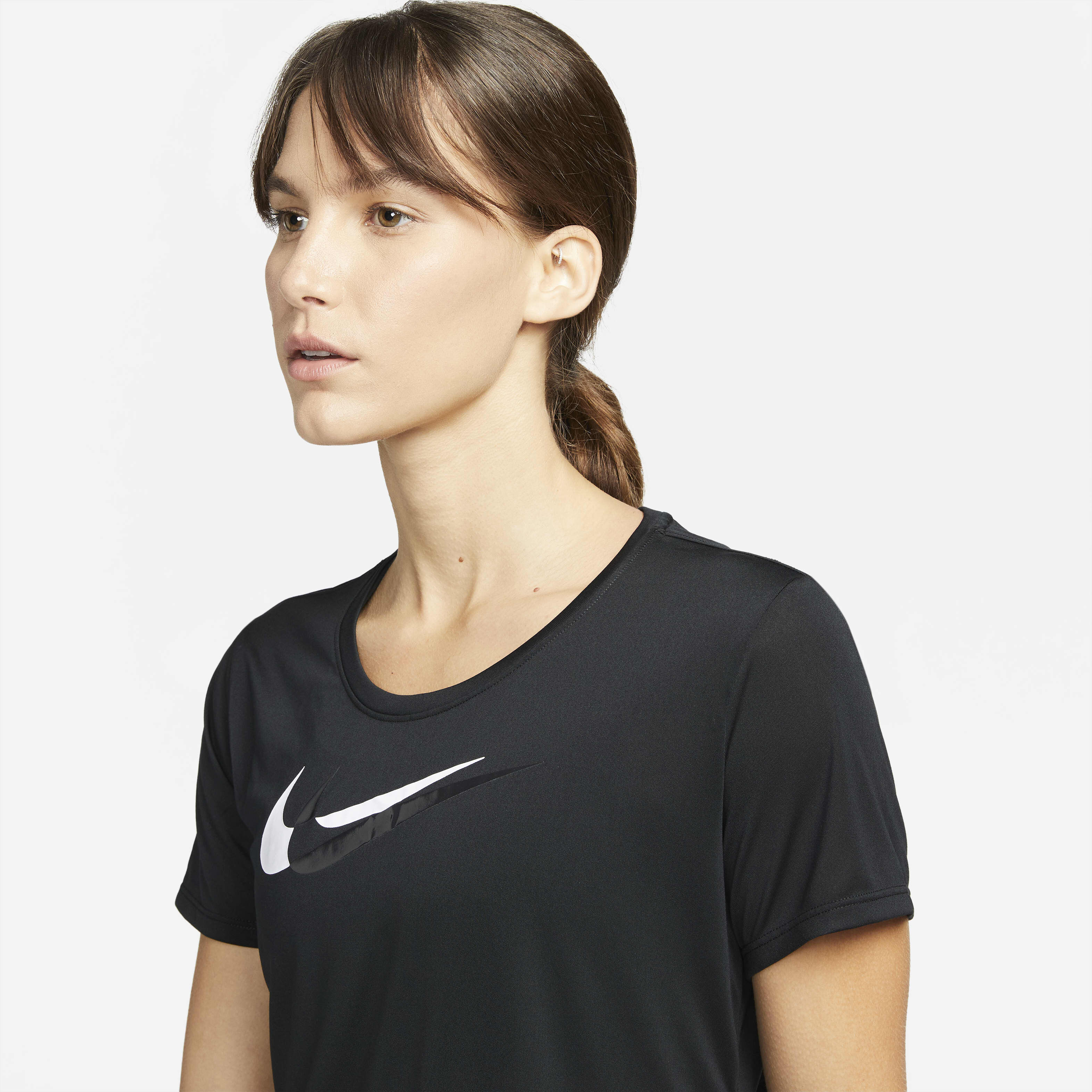 Nike Dri-FIT Swoosh Run image number 2