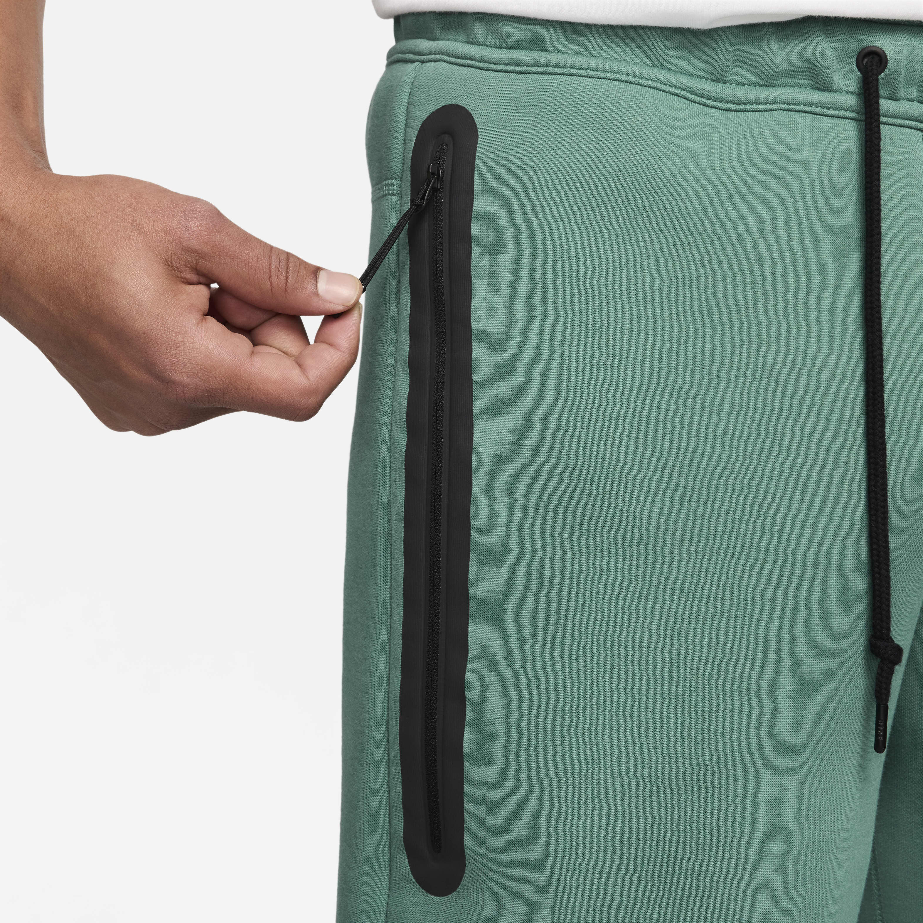 Nike tech fleece bag 2025