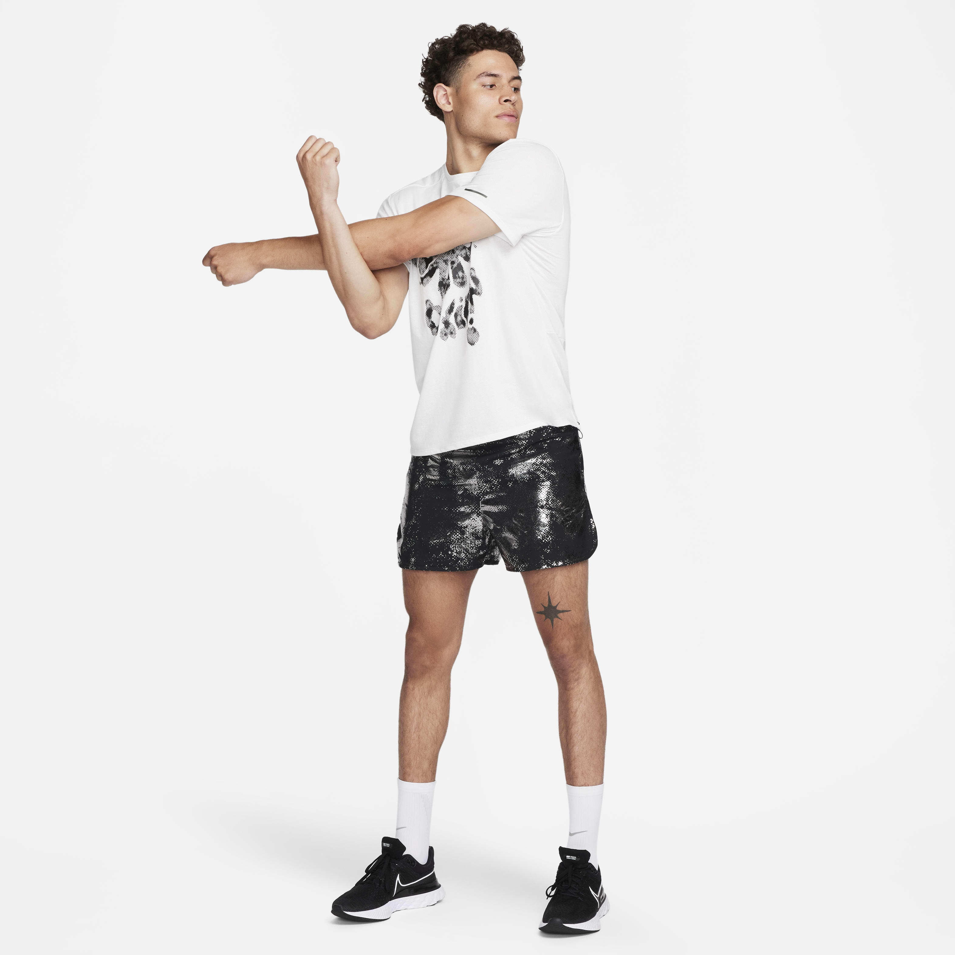 Nike Running Division image number 9