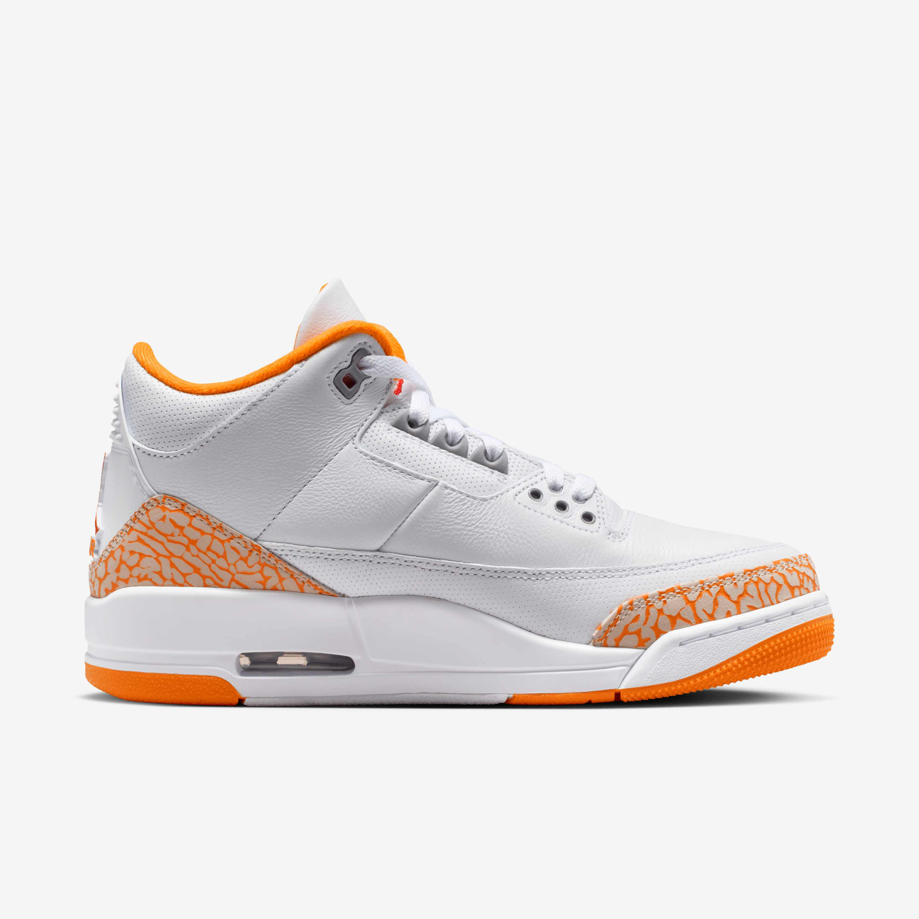 Air Jordan 3 Shoes image number 2