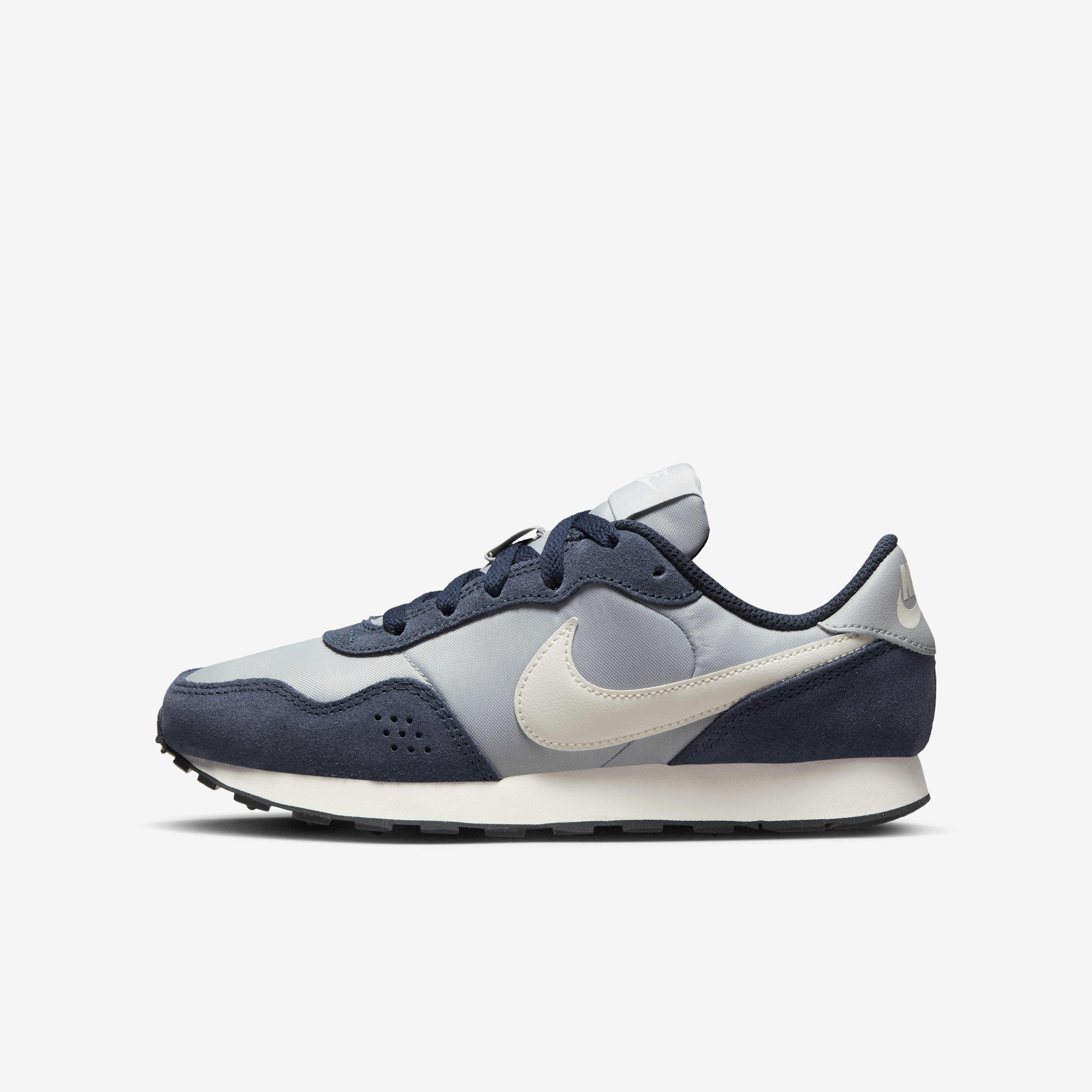 Buy Nike MD Valiant Older Kids Shoe Nike Saudi Official