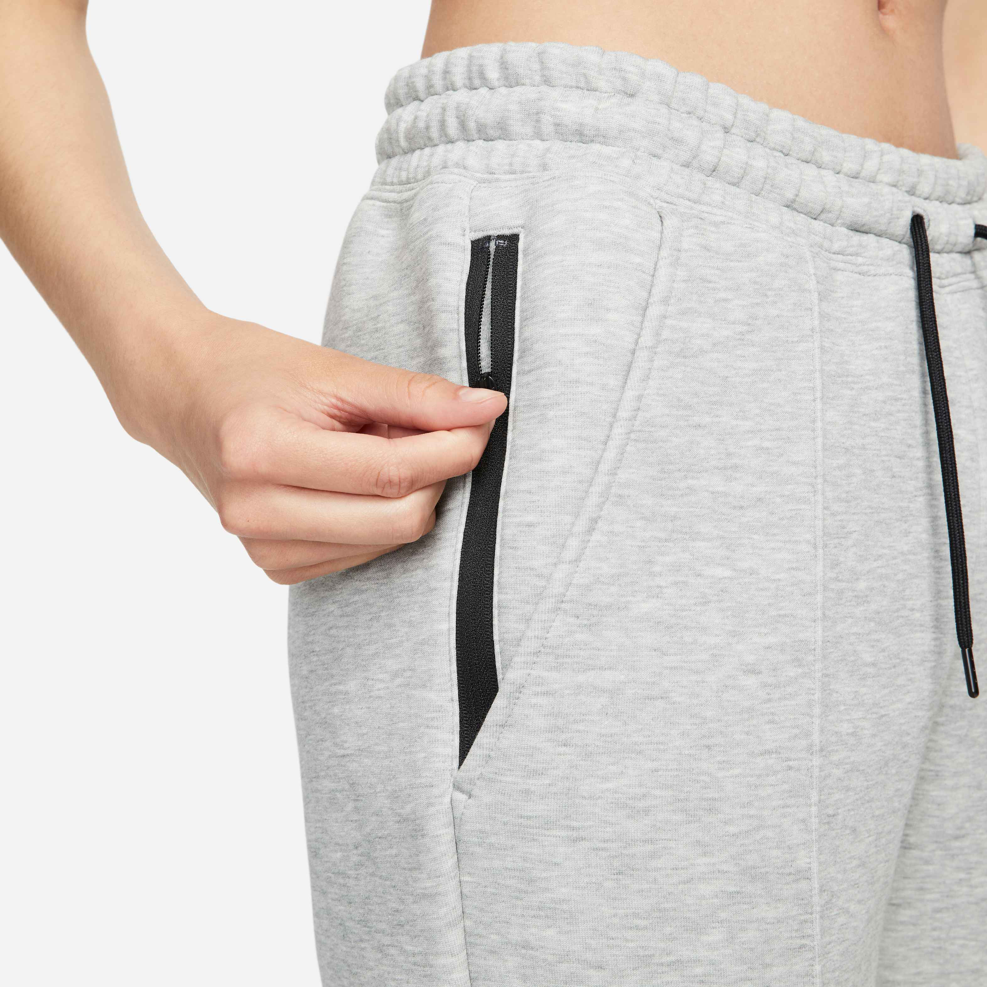 Nike Sportswear Tech Fleece image number 4