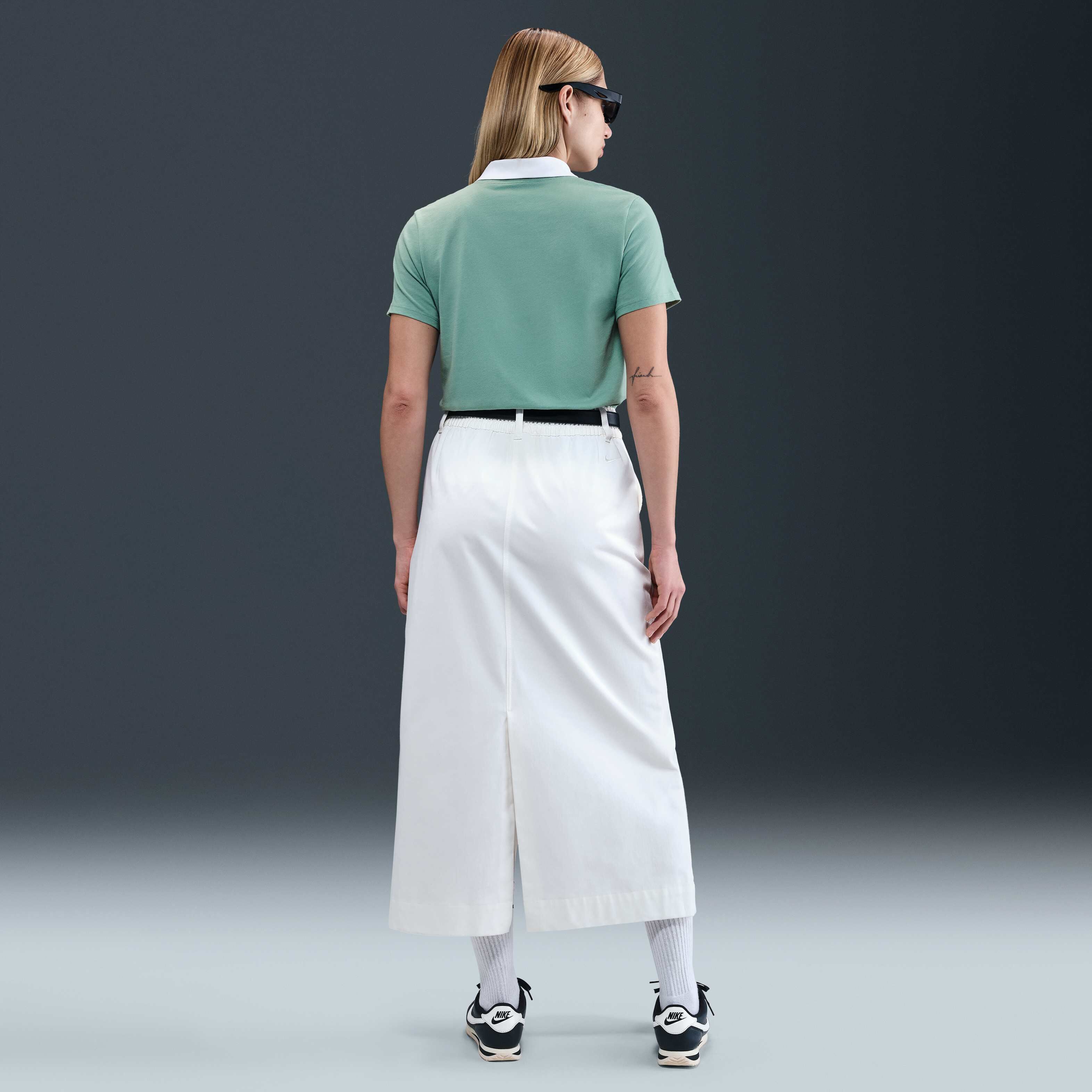 Nike Sportswear Club Essentials image number 4