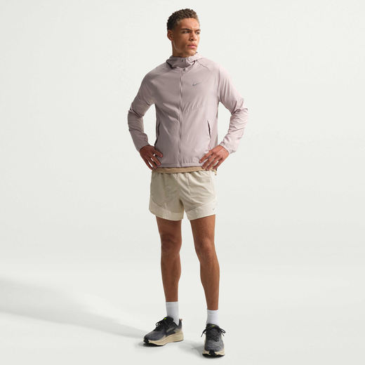 أجدد شورتات للرجال-نايكي, نايكي سترايد, شورت الجري دراي-فت بسروال داخلي للرجال - 5 انش