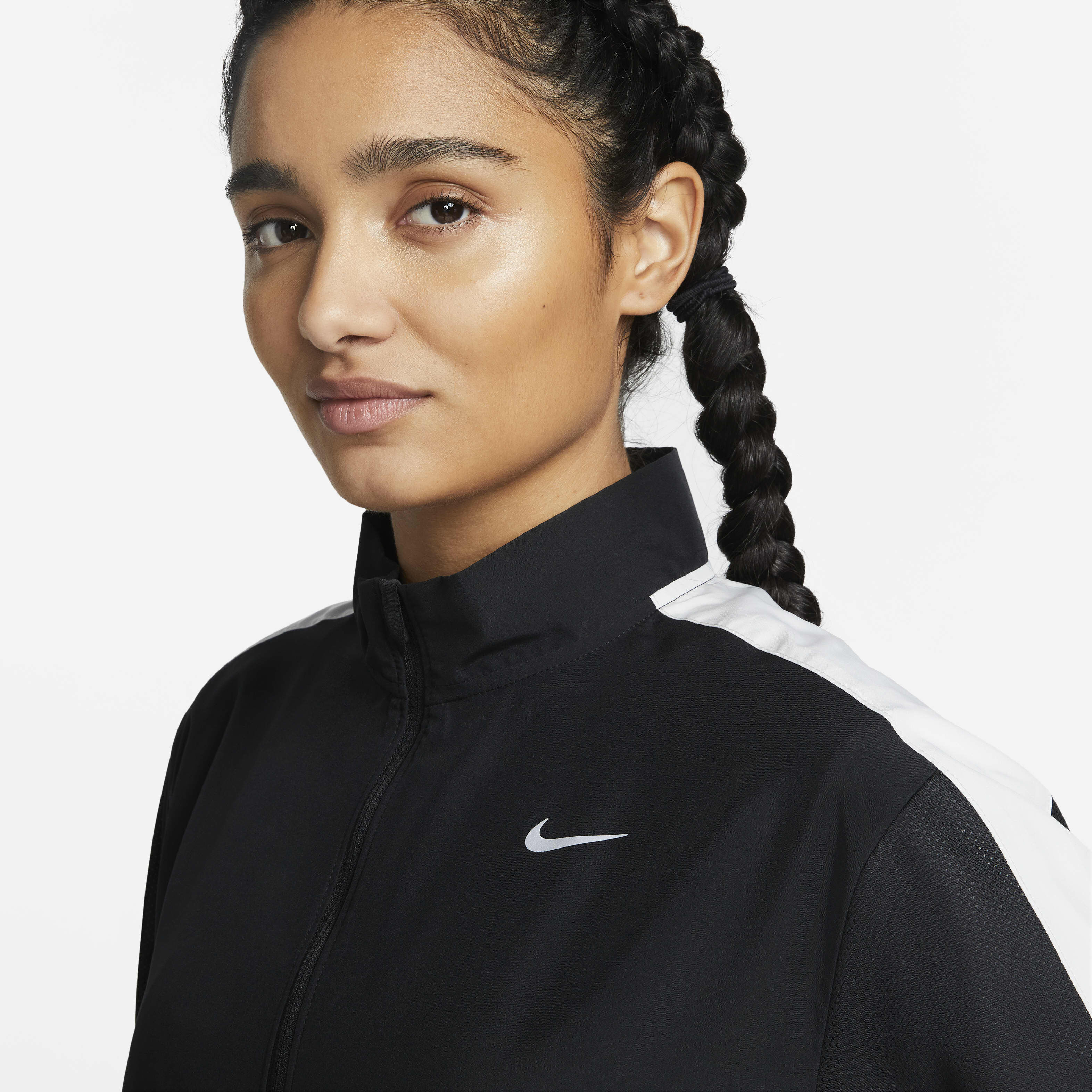 Nike Dri-FIT Swoosh Run image number 2