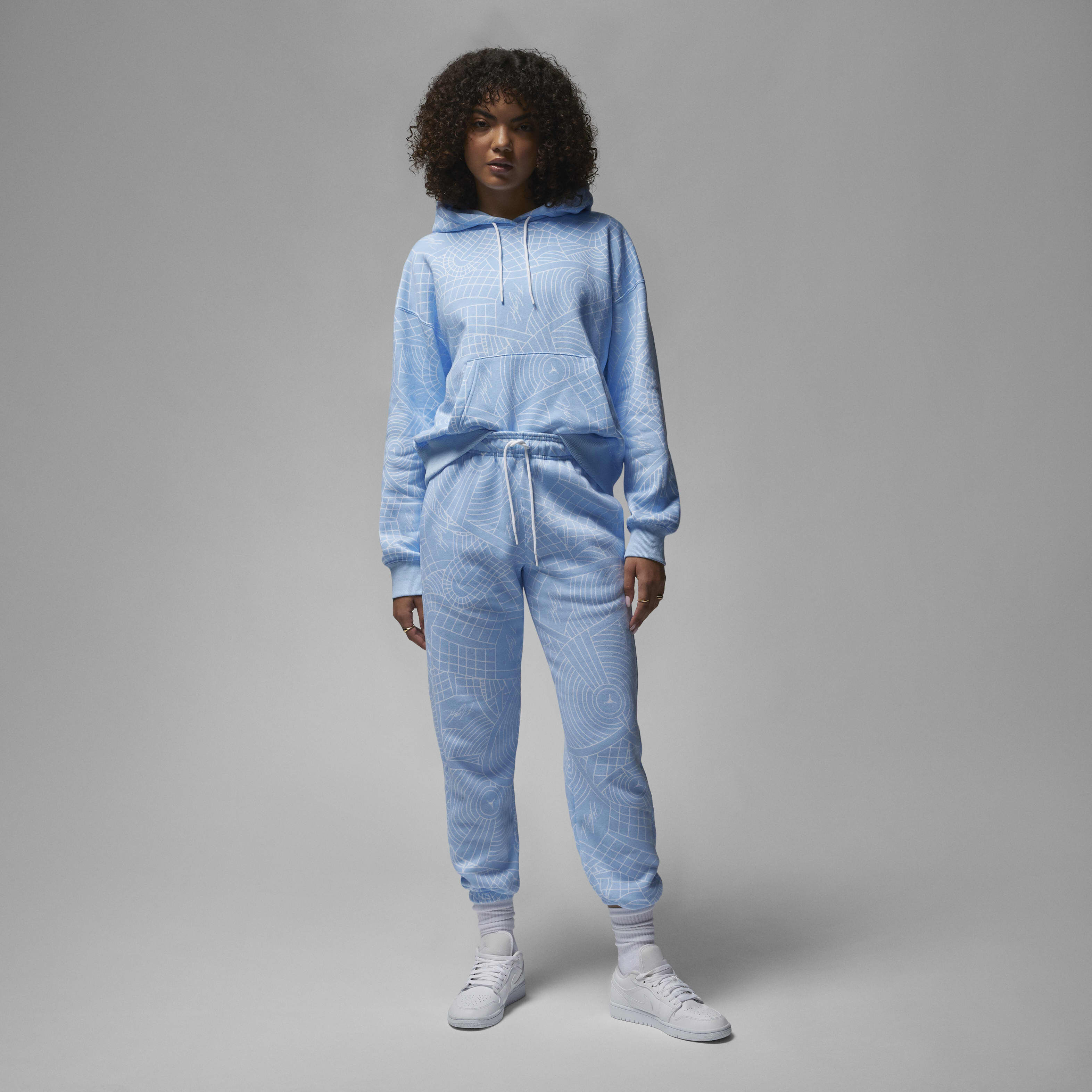 Jordan Brooklyn image number 4