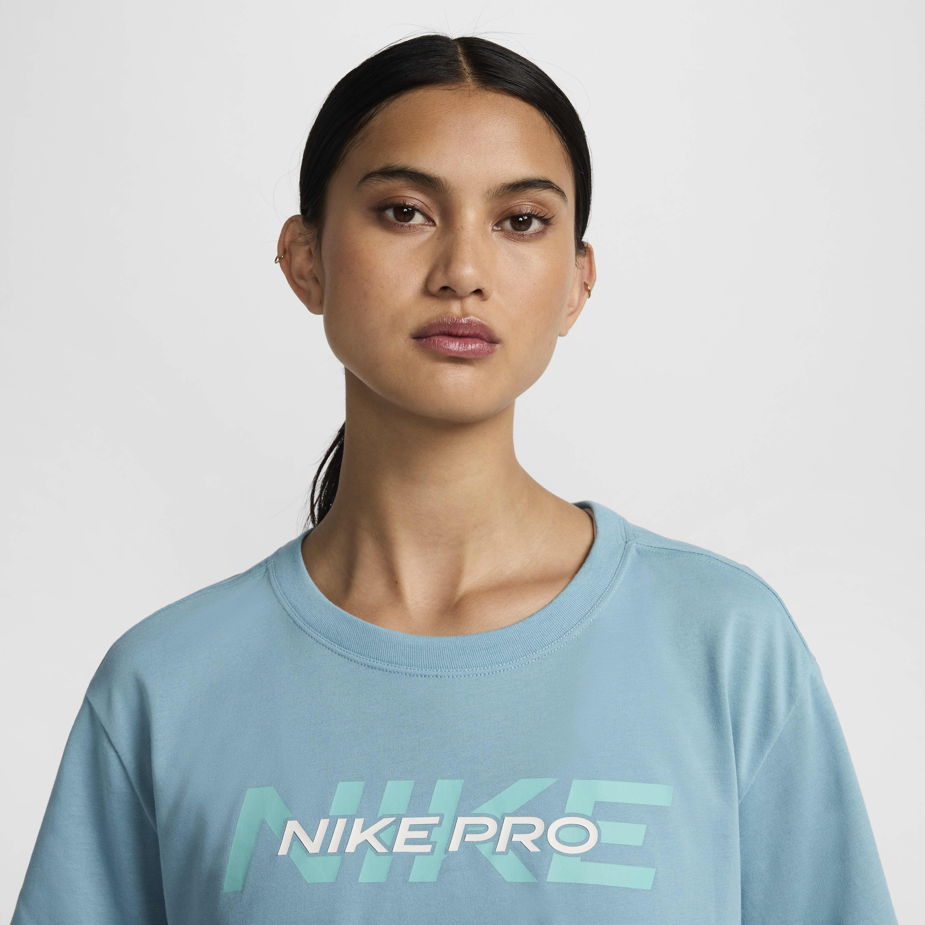 womens turquoise nike shirt
