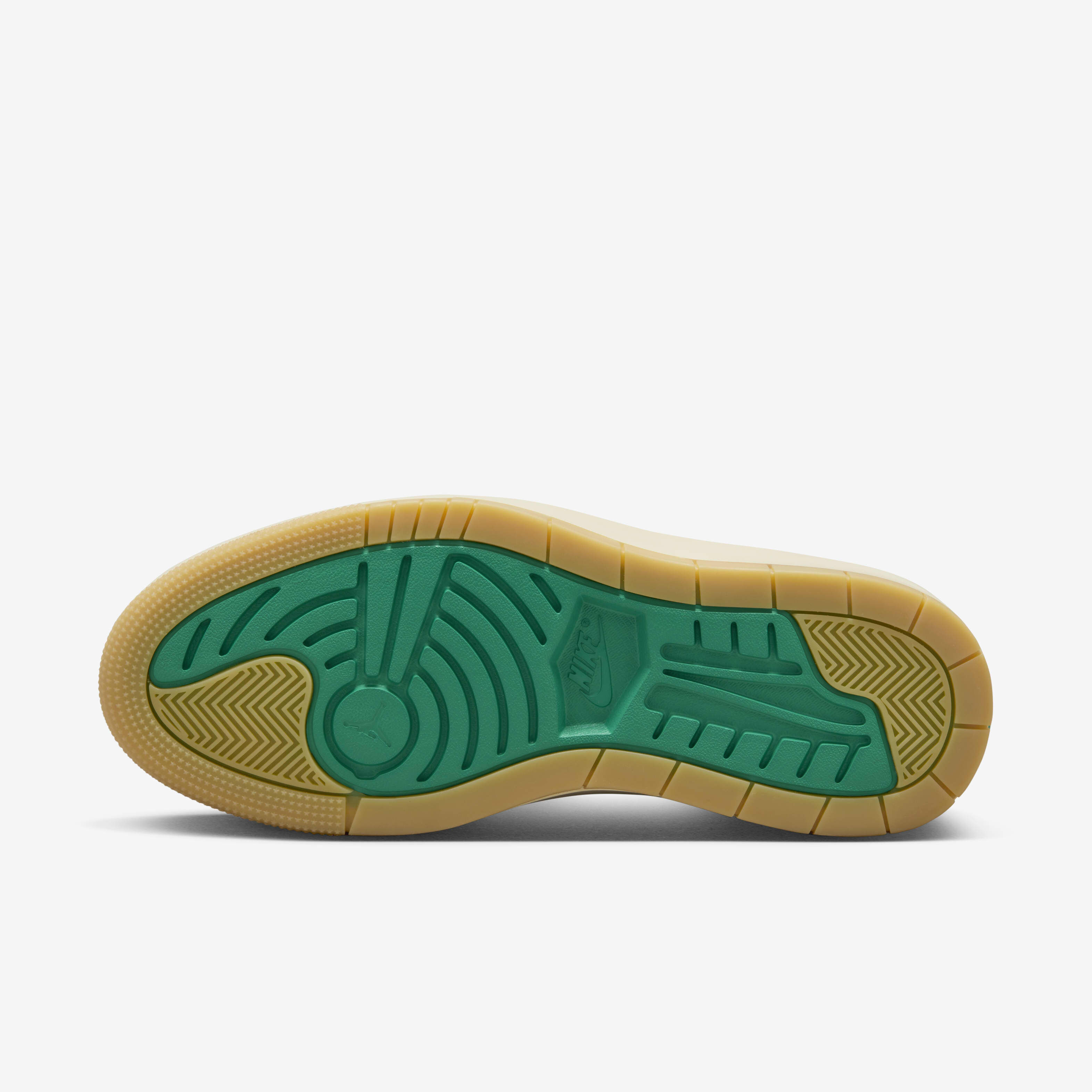 اير جوردن 1 اليفيت x يونيون x بيفيس بيوتي سبلاي image number 1