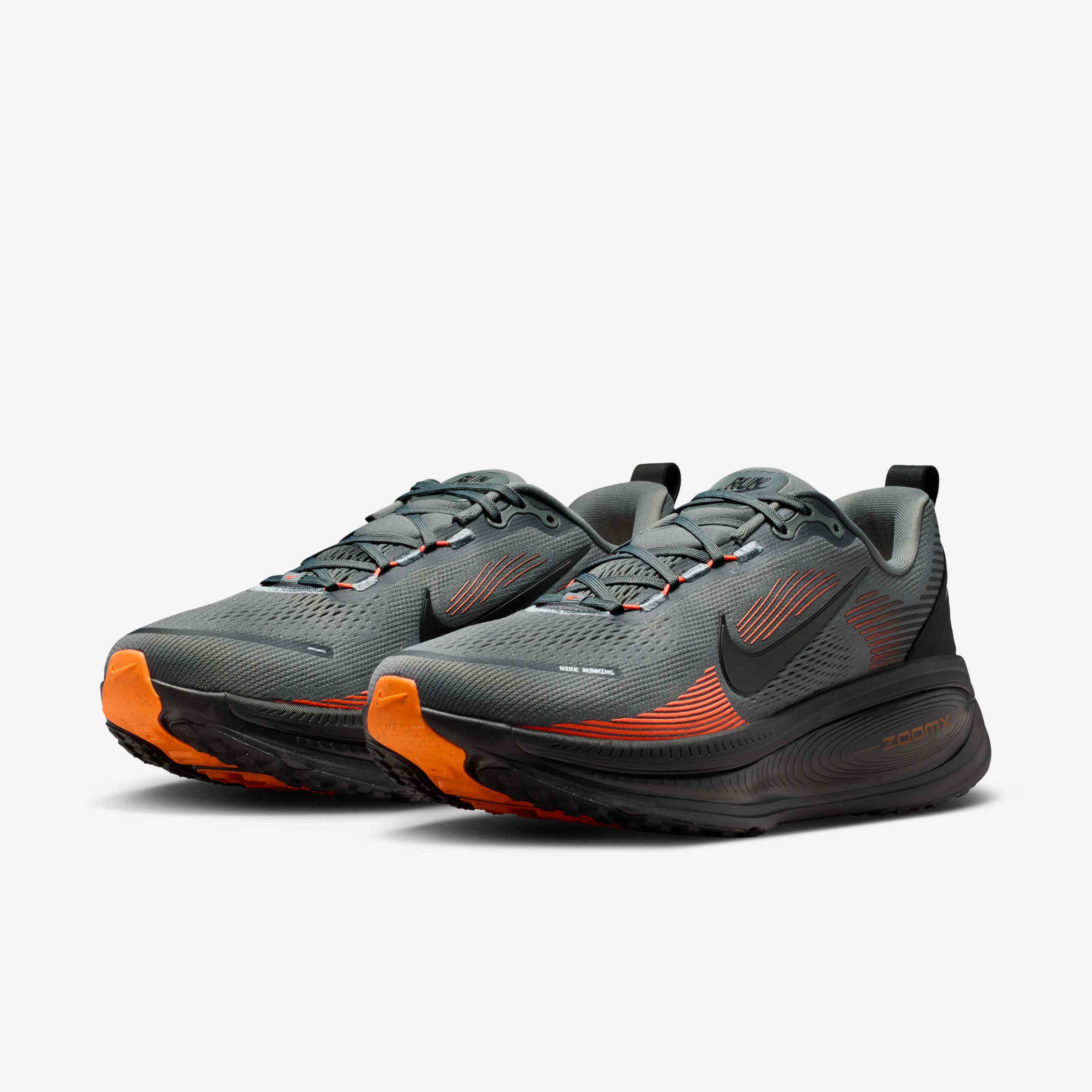 Nike Vomero 18 image number 4