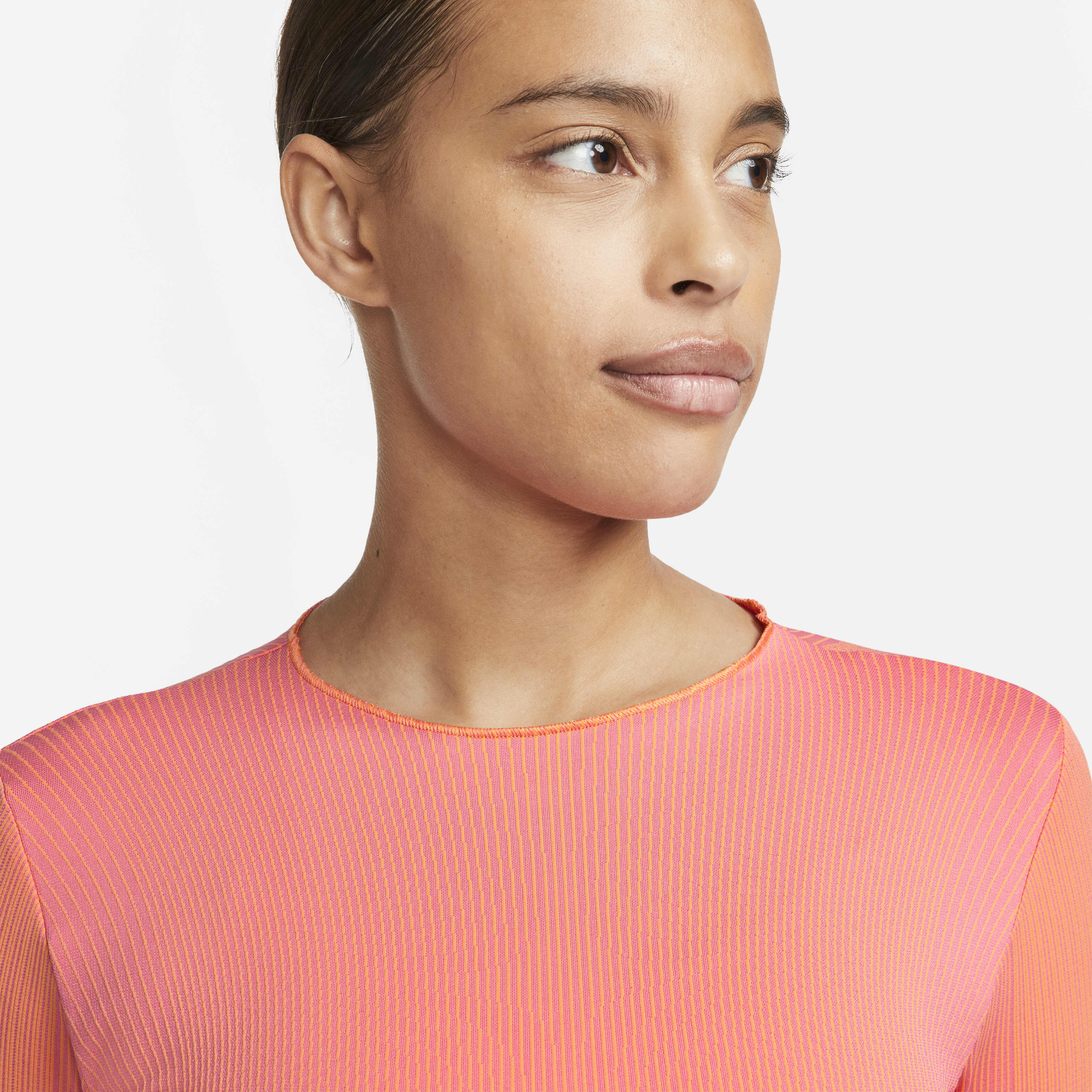 نايكي يوغا دراي-فت ايه دي في image number 2