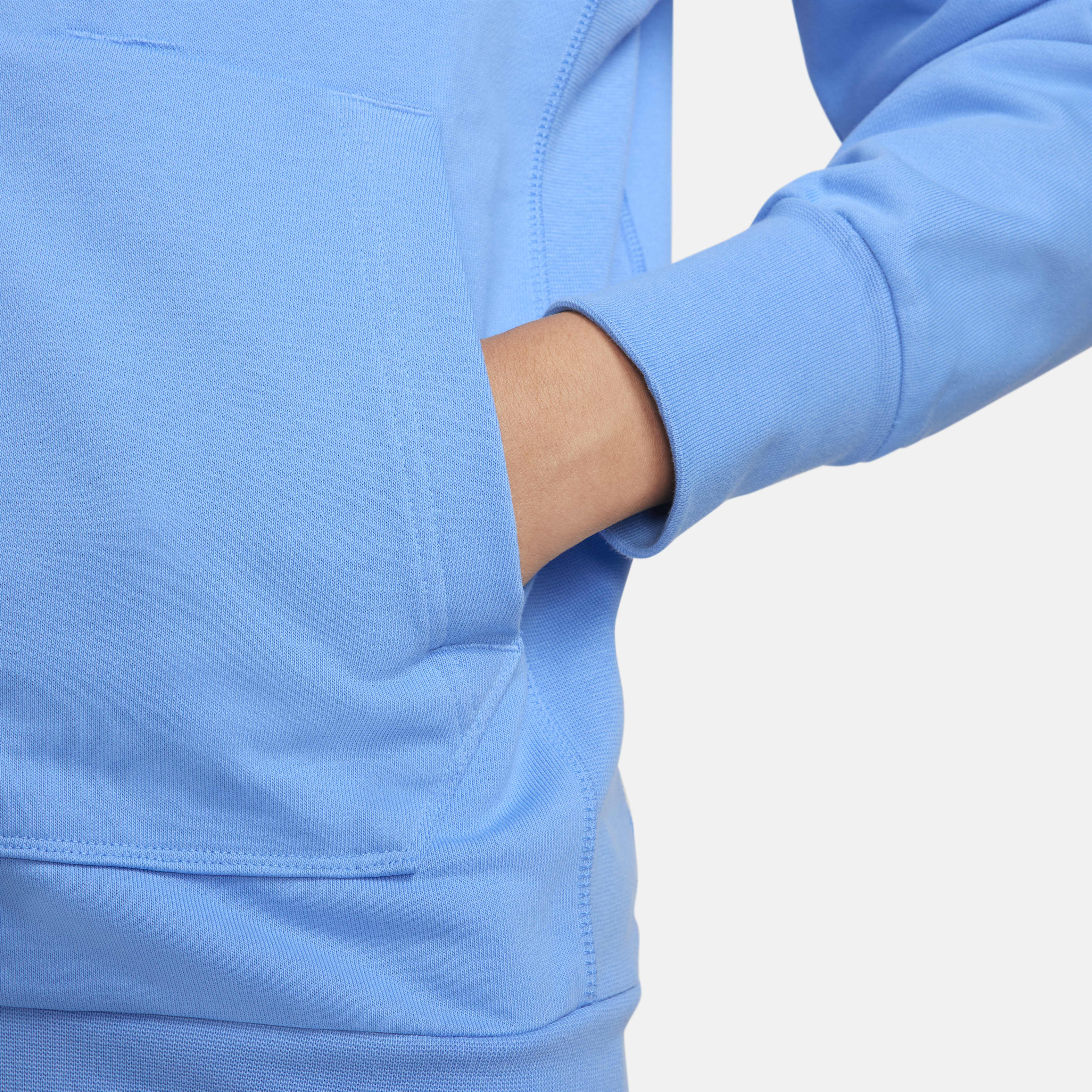 Nike Standard Issue image number 5