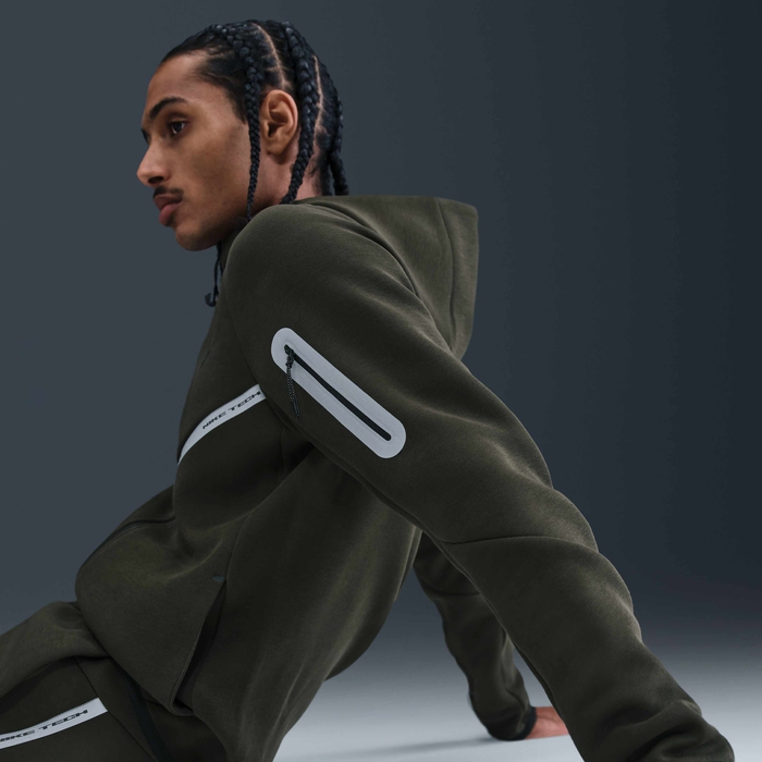 Nike Tech image number 2 Nike Tech image number 2