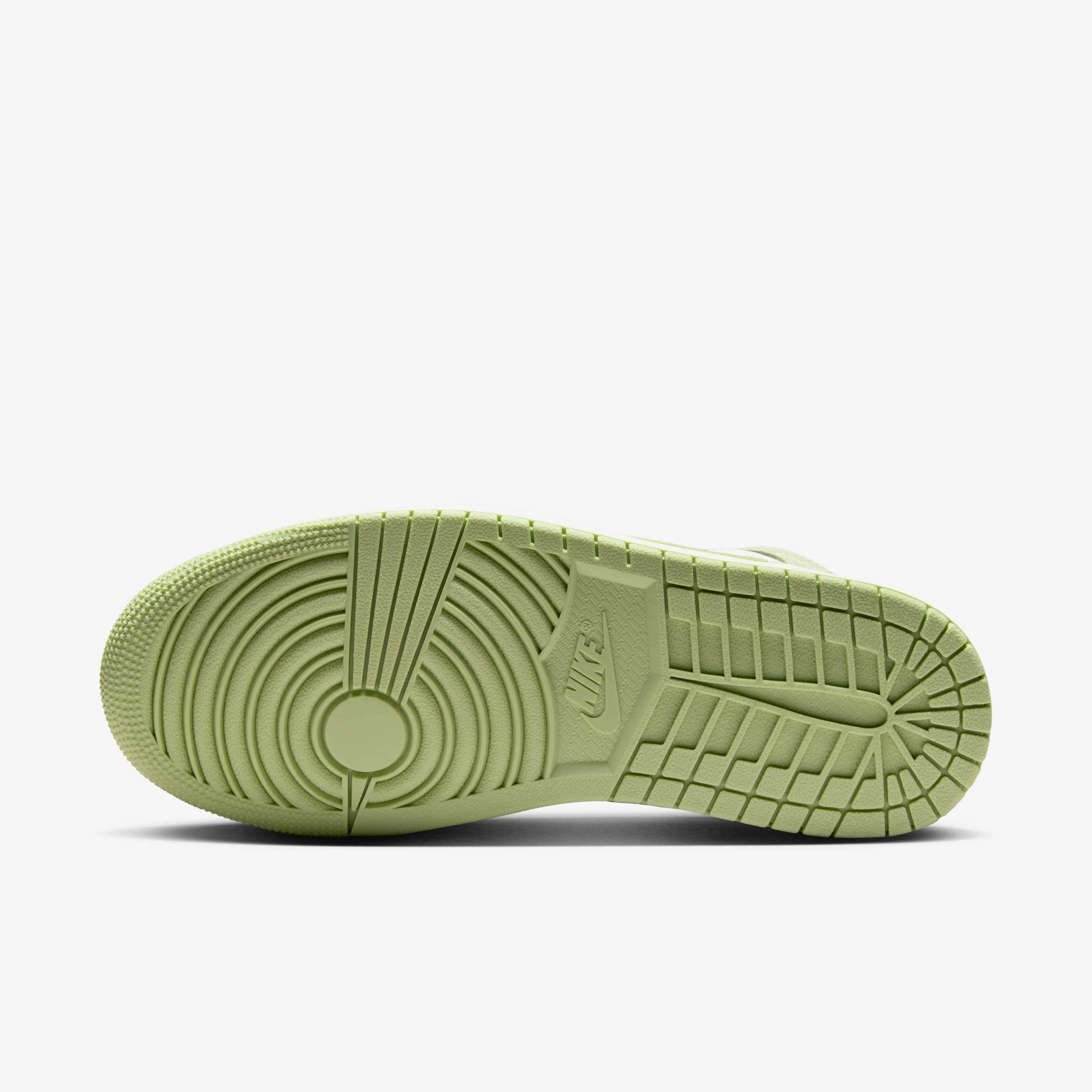 Air Jordan 1 Mid image number 1