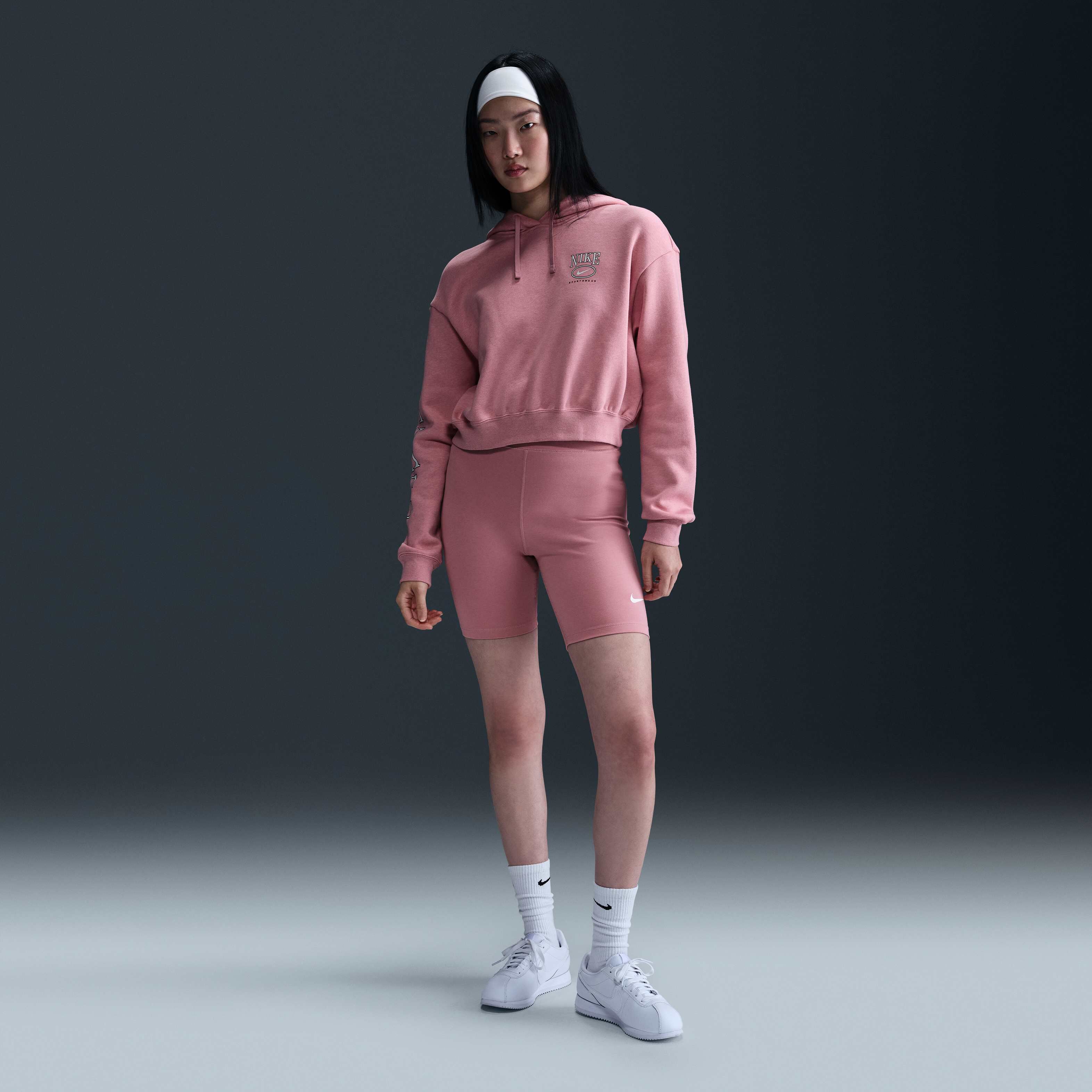 نايكي سبورتسوير كلوب فليس image number 3