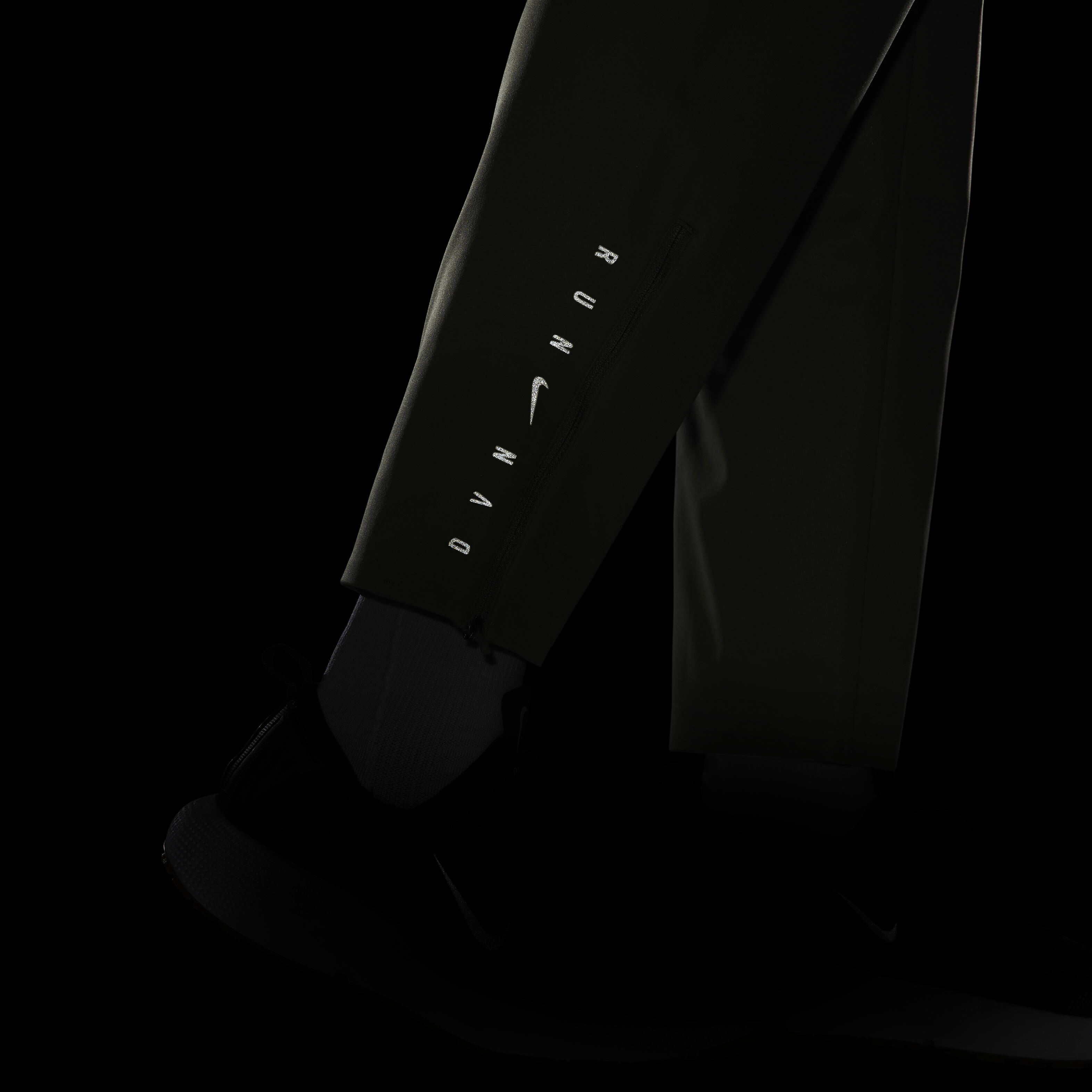 Nike Storm-FIT Run Division image number 6