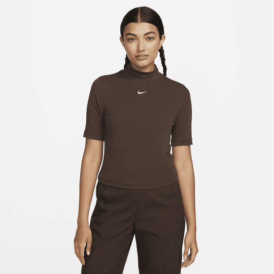 Nike sportswear essential women's logo short sleeve clearance top