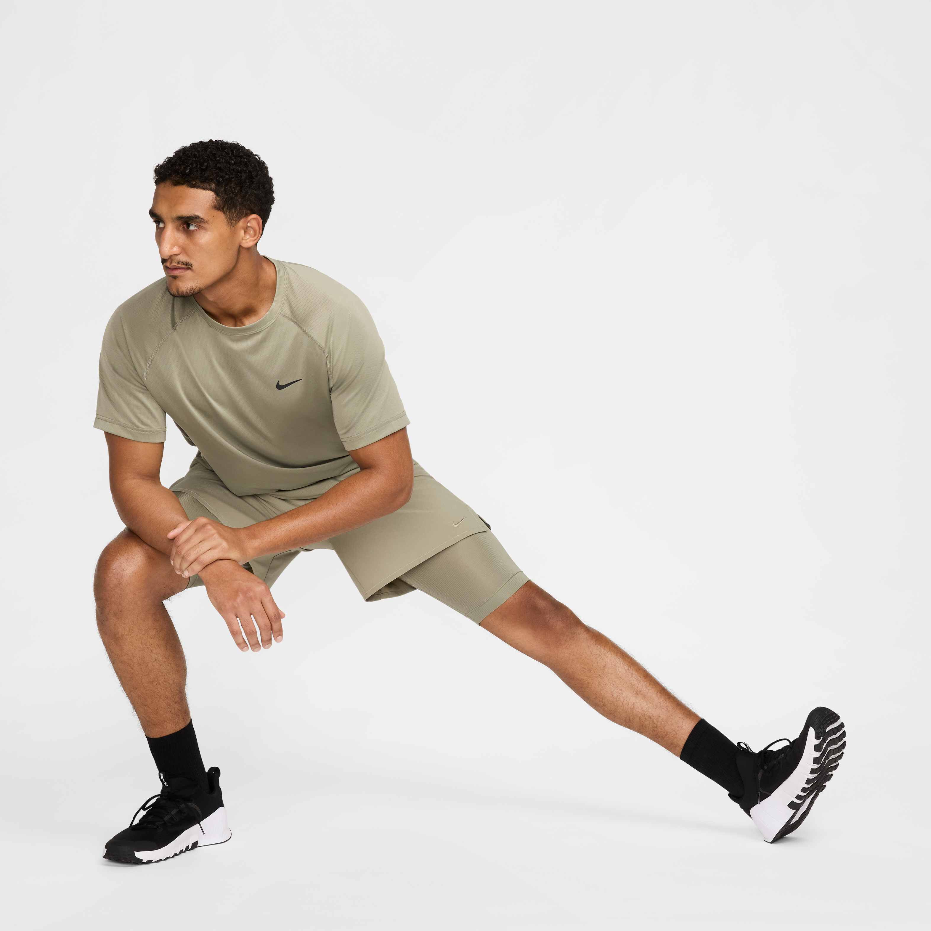 نايكي ريدي image number 4