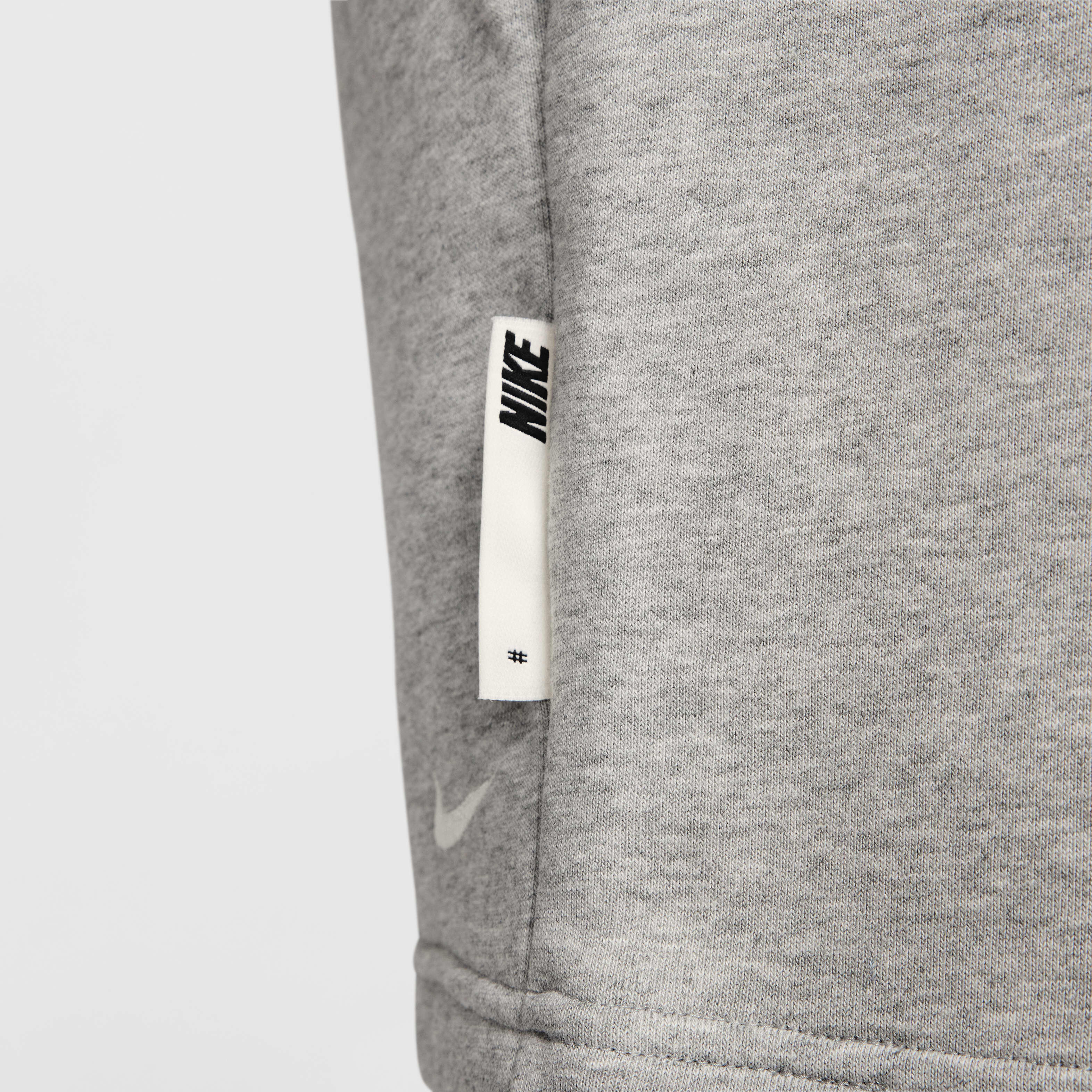 Nike Standard Issue image number 14