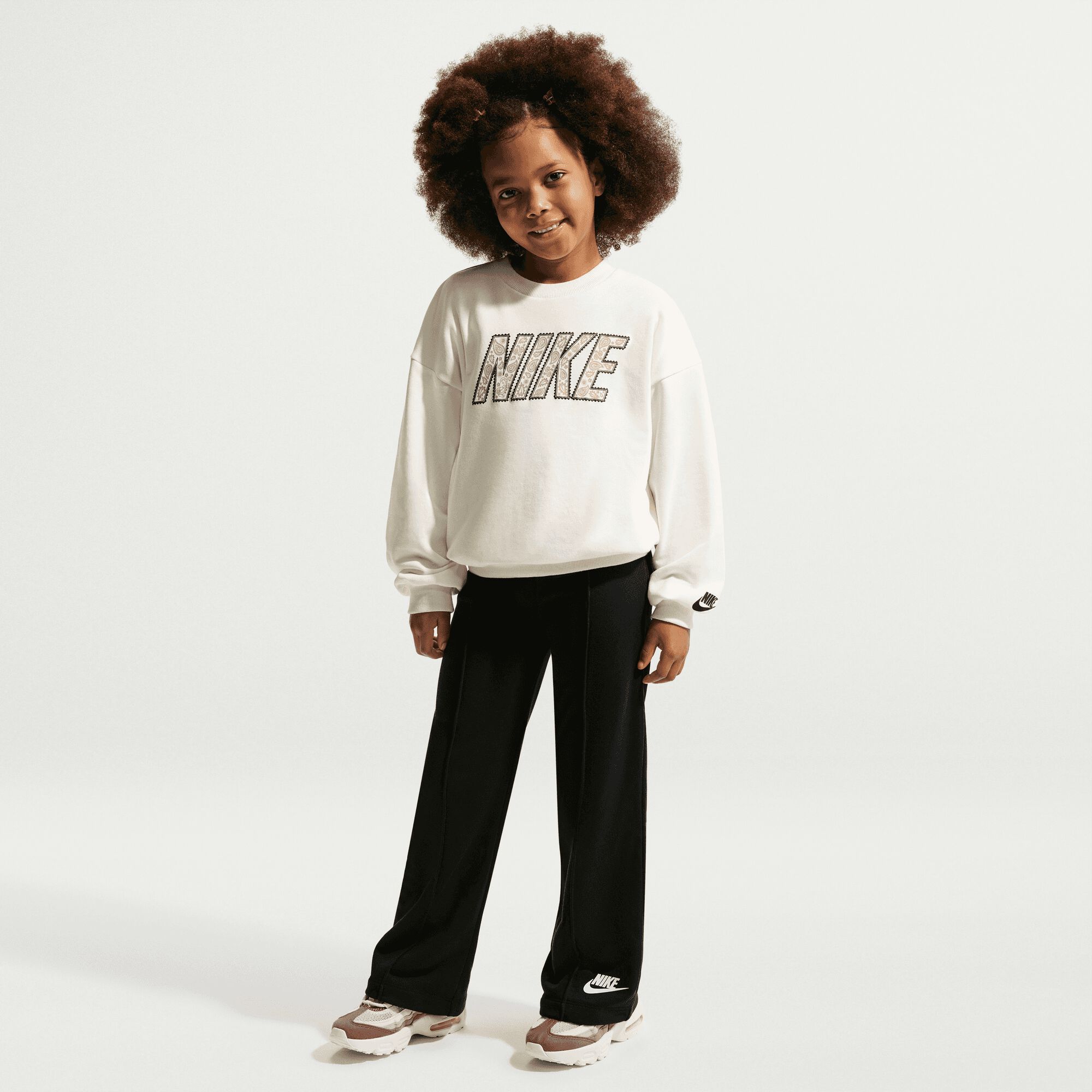 Zoom image