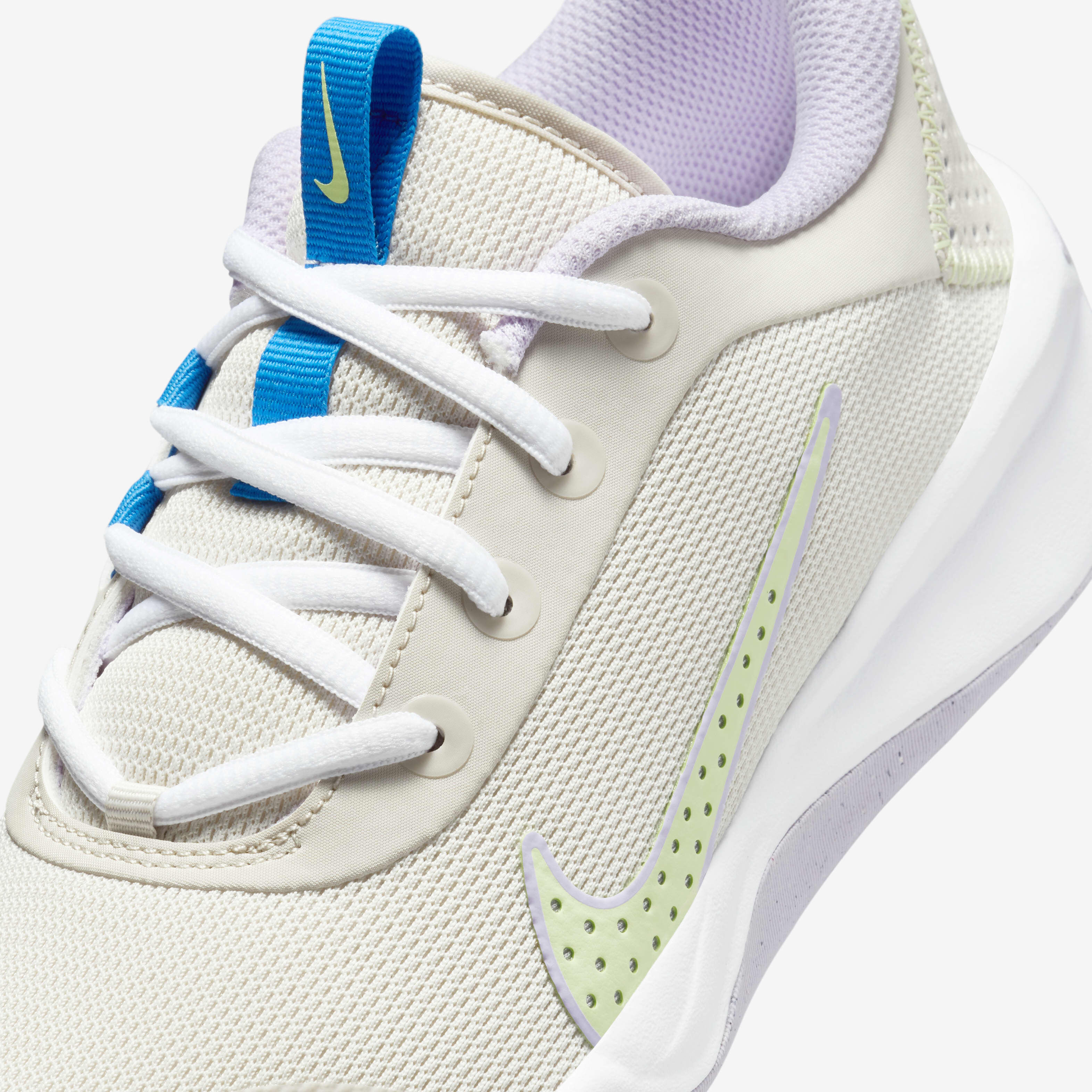Buy Nike Omni Multi-Court Older Kids' Indoor Court Shoes